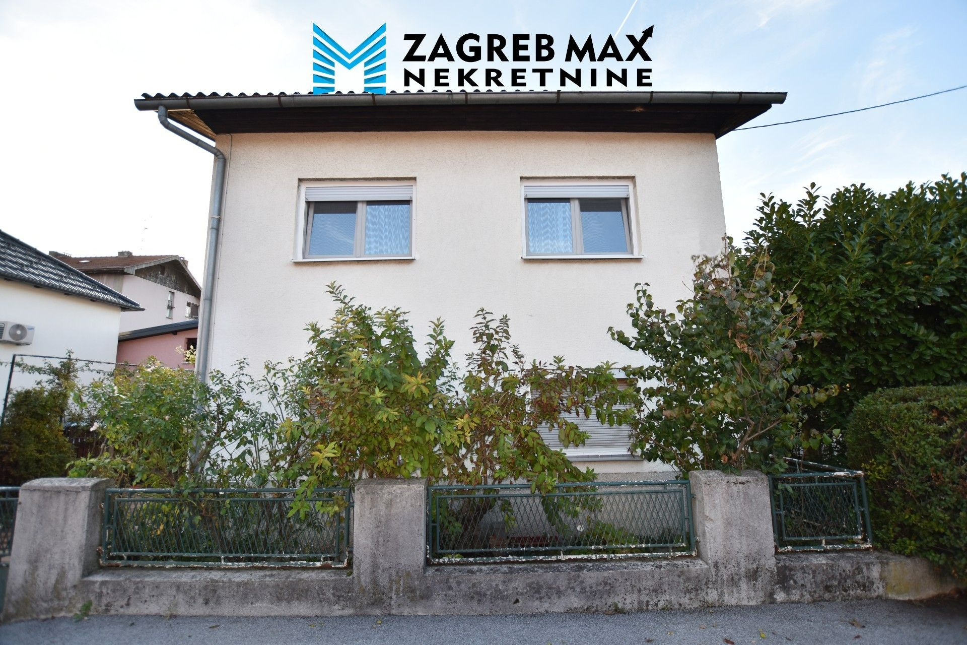 Zagreb - VOLTINO - kuća sa 2 stana, garažom i vrtom BEZ PROVIZIJE