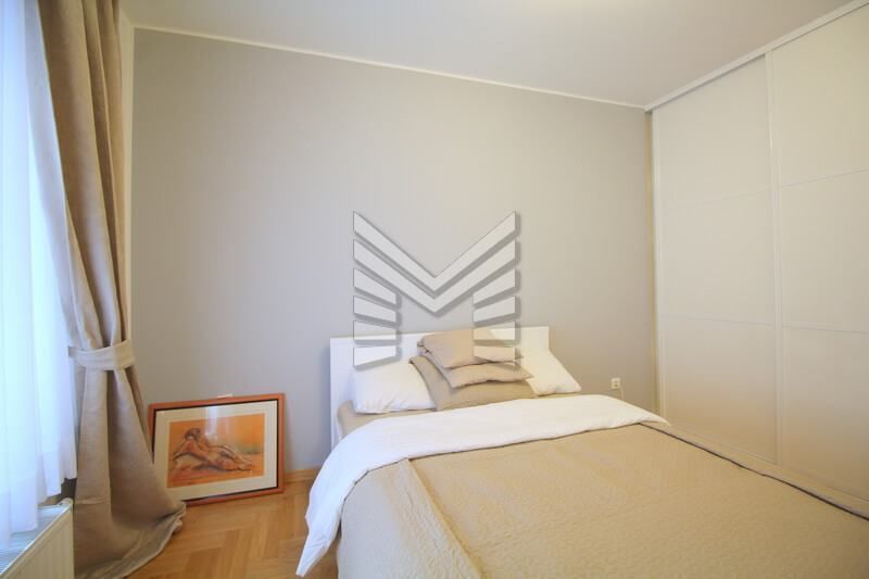 Zagreb - NAJAM - ILICA, ekskluzivan i moderno uređen trosoban stan, garaža, terasa