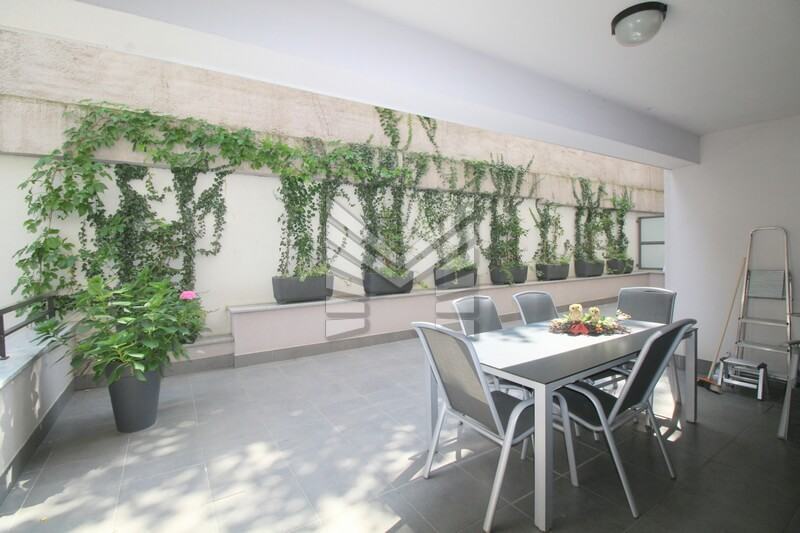 Zagreb - NAJAM - ILICA, ekskluzivan i moderno uređen trosoban stan, garaža, terasa