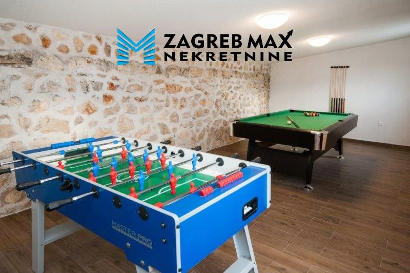 Zagreb - BRAČ - MILNA Ekskluzivna hacienda na 10 000 m2, mirna lokacija, novogradnja, parking