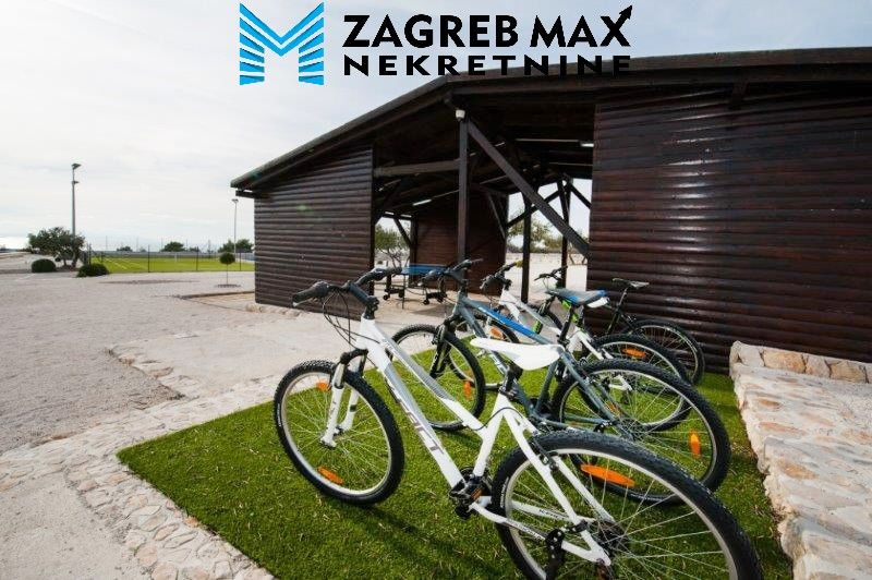 Zagreb - BRAČ - MILNA Ekskluzivna hacienda na 10 000 m2, mirna lokacija, novogradnja, parking