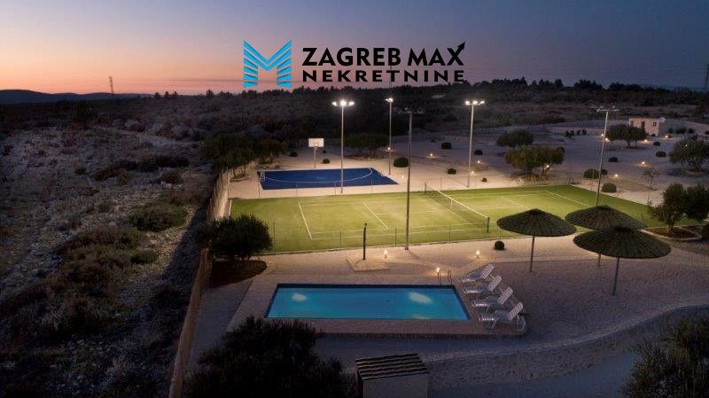 Zagreb - BRAČ - MILNA Ekskluzivna hacienda na 10 000 m2, mirna lokacija, novogradnja, parking