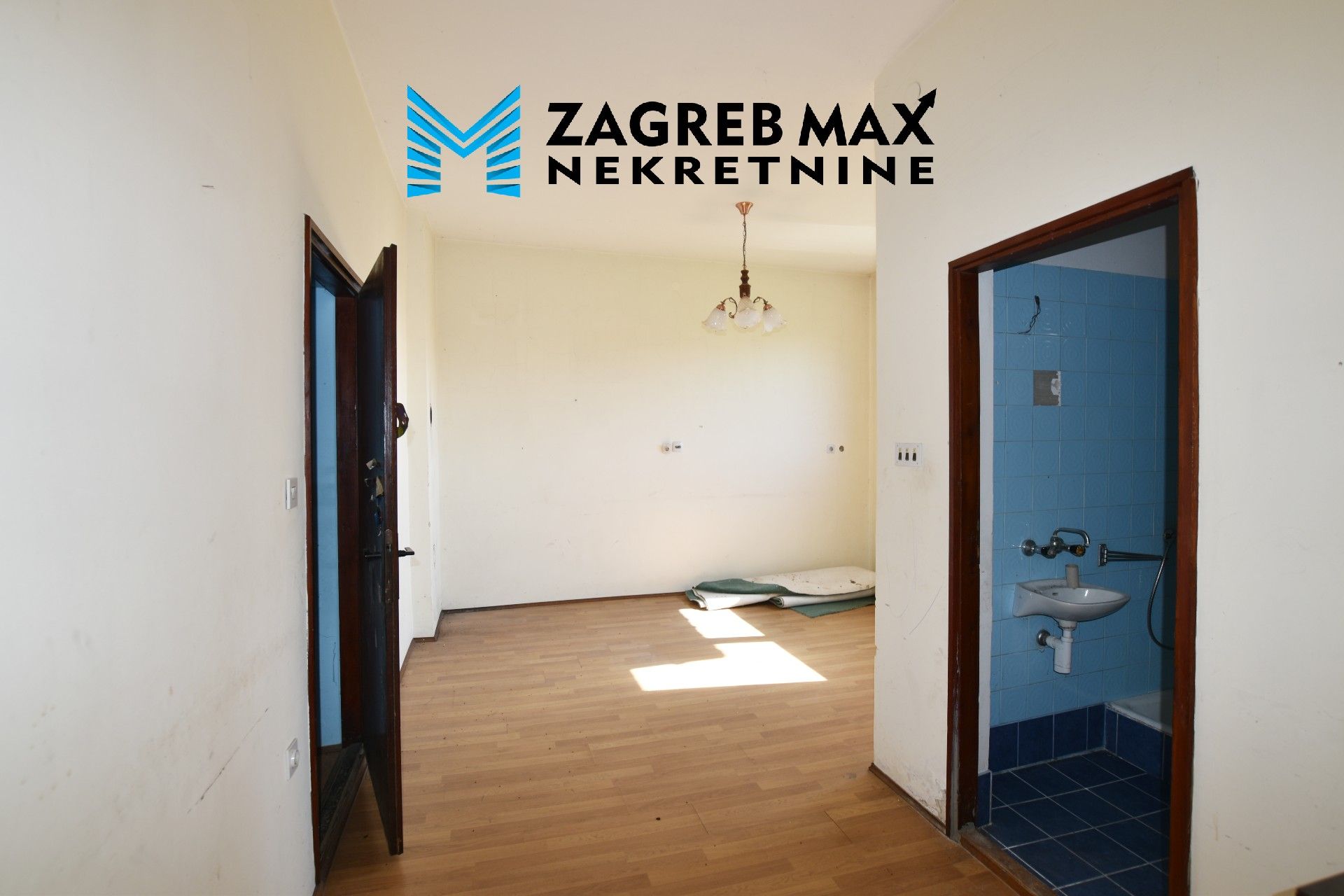 Zagreb - STUBIČKE TOPLICE - dvokatnica 130 m2 + odvojeno garaža i spremište