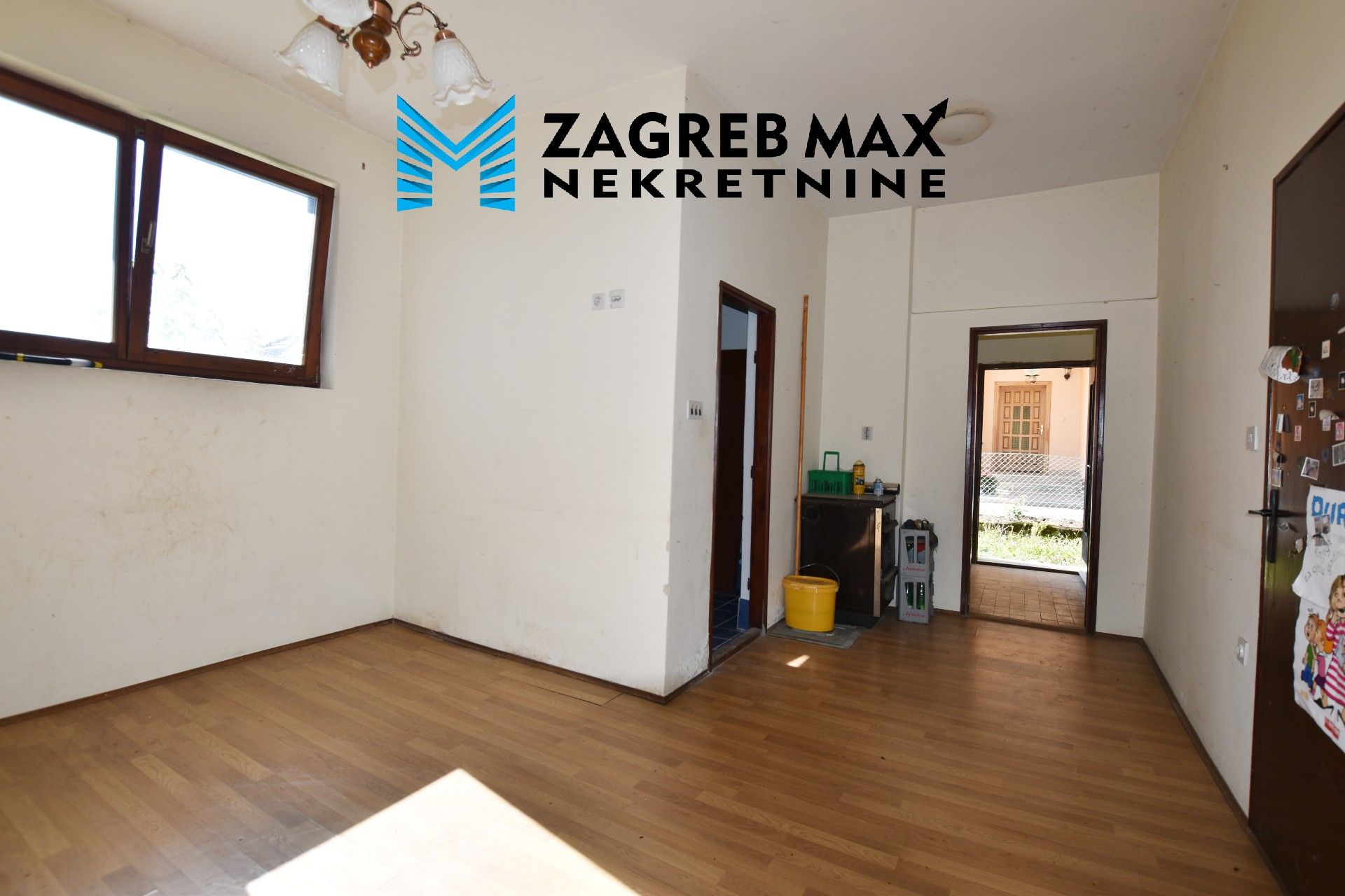 Zagreb - STUBIČKE TOPLICE - dvokatnica 130 m2 + odvojeno garaža i spremište