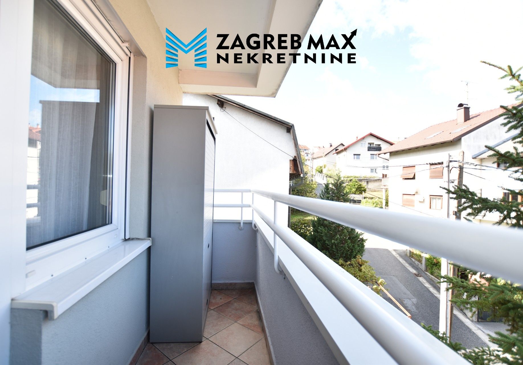 Zagreb - NAJAM - SVETI DUH ekskluzivan penthouse 118 m2, terasa, 2 parkinga