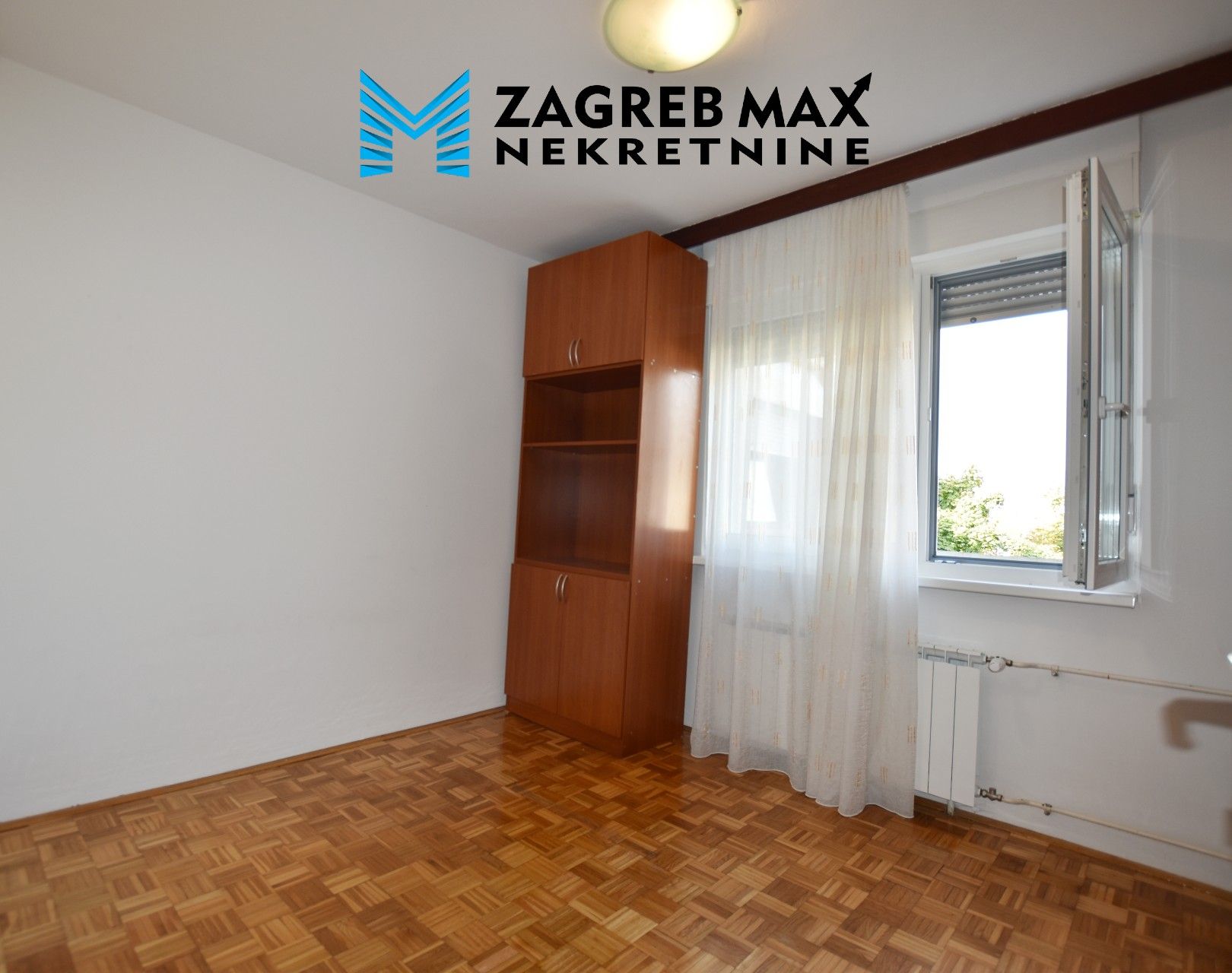 Zagreb - ŠPANSKO – komforan trosoban stan 75 m2, 4. kat, loggia, odlična lokacija BEZ PROVIZIJE
