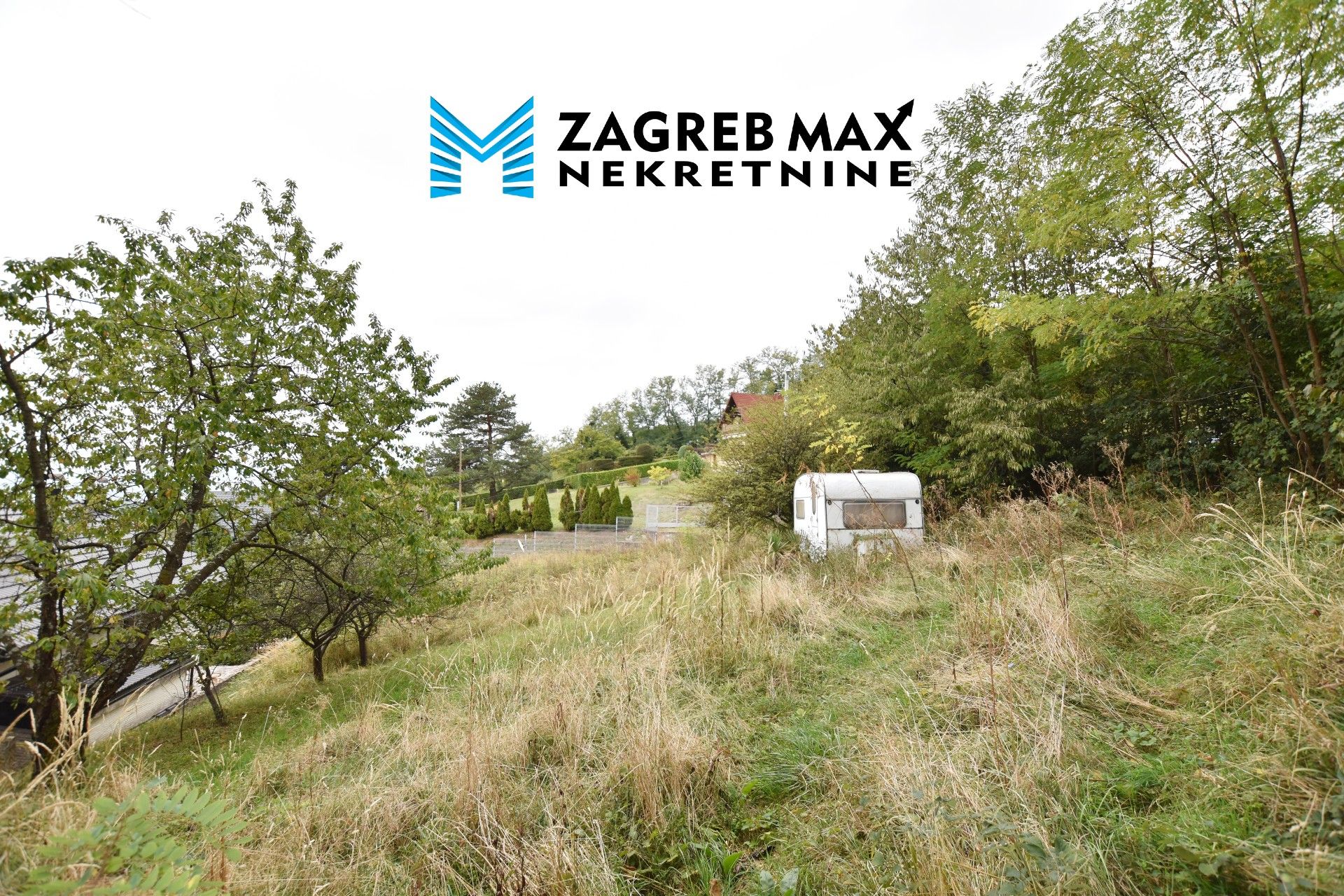 Zagreb - PODSUSED – VRAPČE građevinsko zemljište 780 m2, ulica Horvatnica