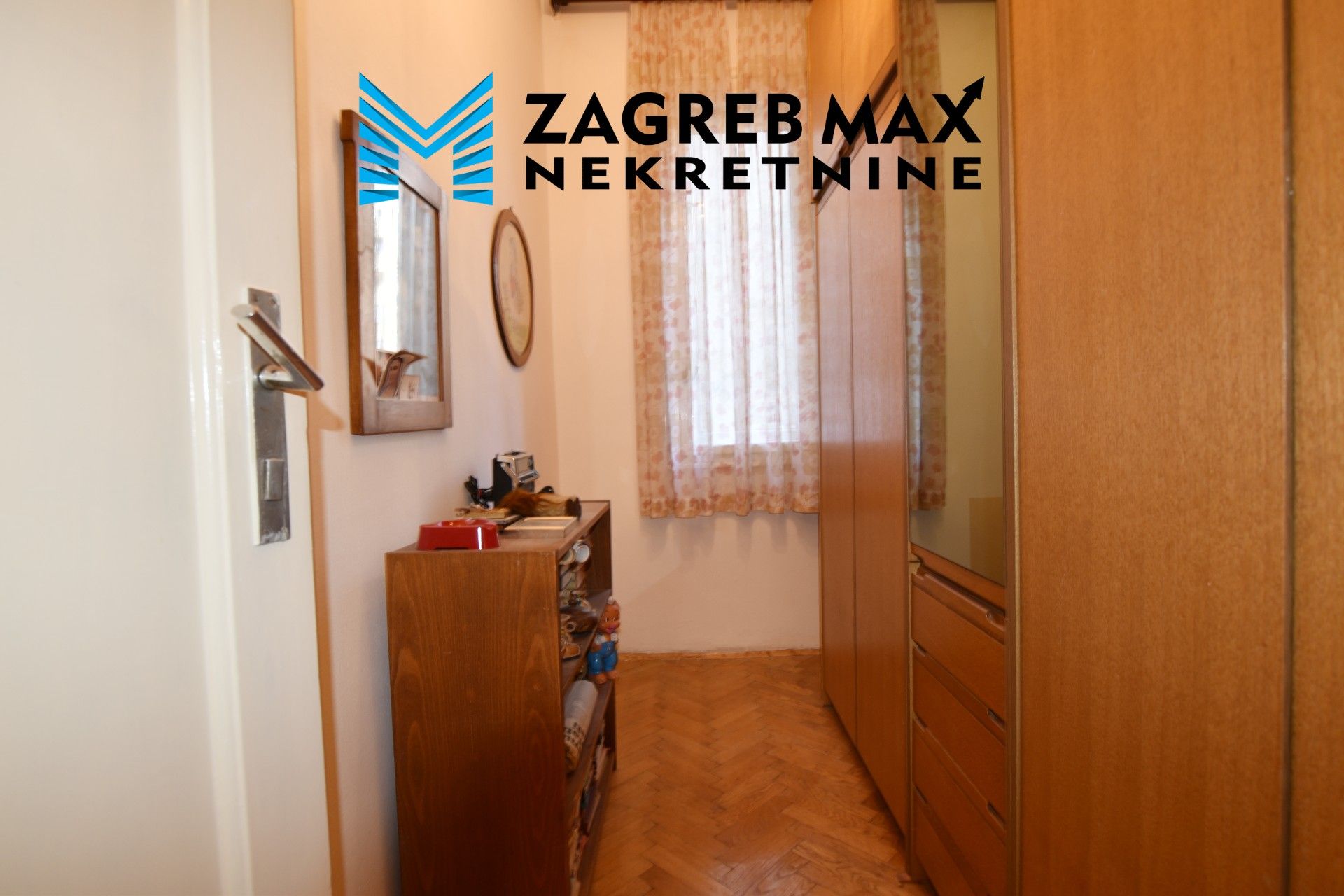 Zagreb - DONJI GRAD Komforan 3soban stan 70 m2, 2 balkona, lift, BEZ PROVIZIJE