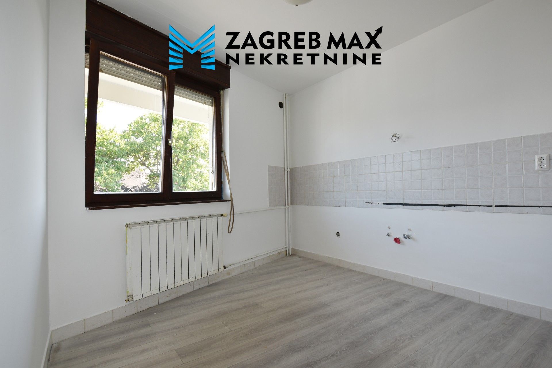 Zagreb - MALEŠNICA – prostran trosoban stan 76 m2, 1. kat, terasa/loggia, BEZ PROVIZIJE