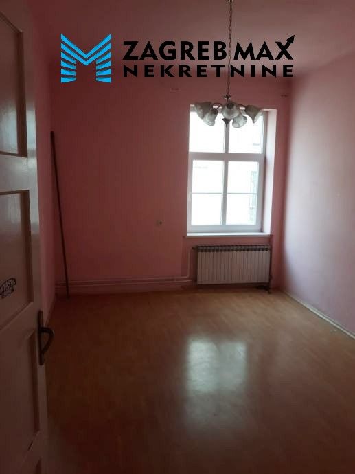 Zagreb - CENTAR, VLAŠKA ULICA – prostran četverosoban stan od 106 m2, 1. kat, parking, odlična lokacija,