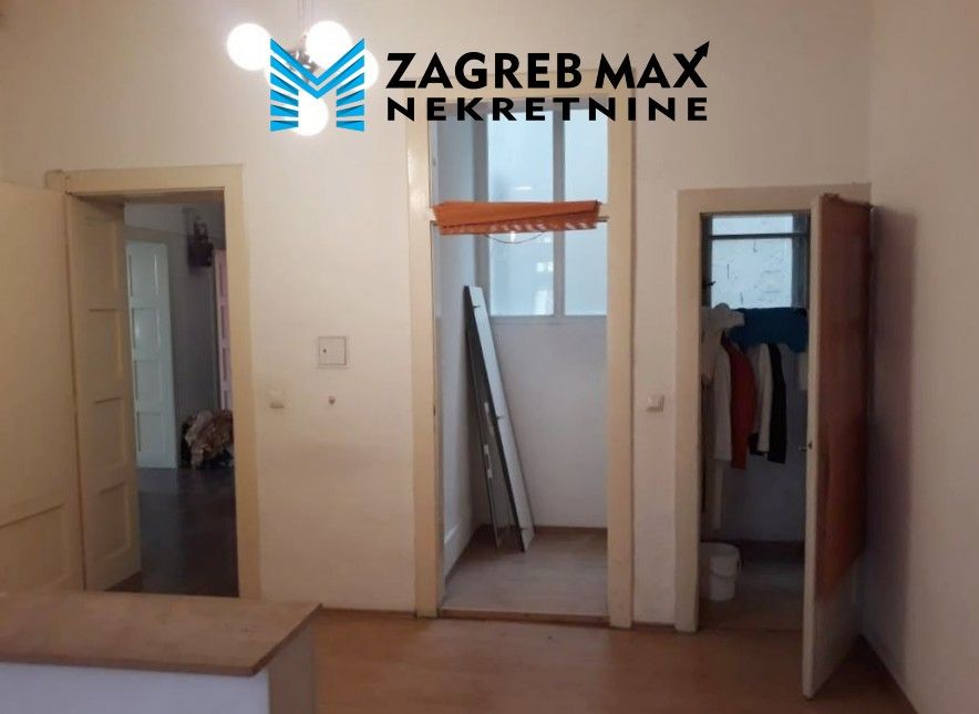 Zagreb - CENTAR, VLAŠKA ULICA – prostran četverosoban stan od 106 m2, 1. kat, parking, odlična lokacija,