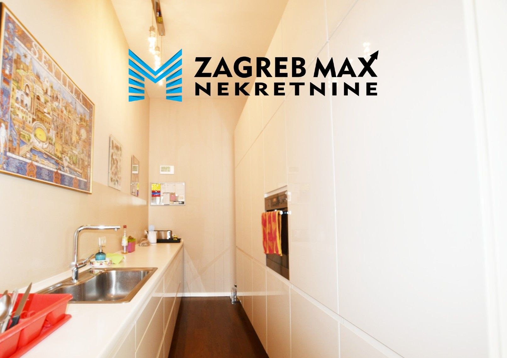 Zagreb - ZAGREB STROGI CENTAR - ekskluzivan stan 159 m2, 2. kat, odlična lokacija