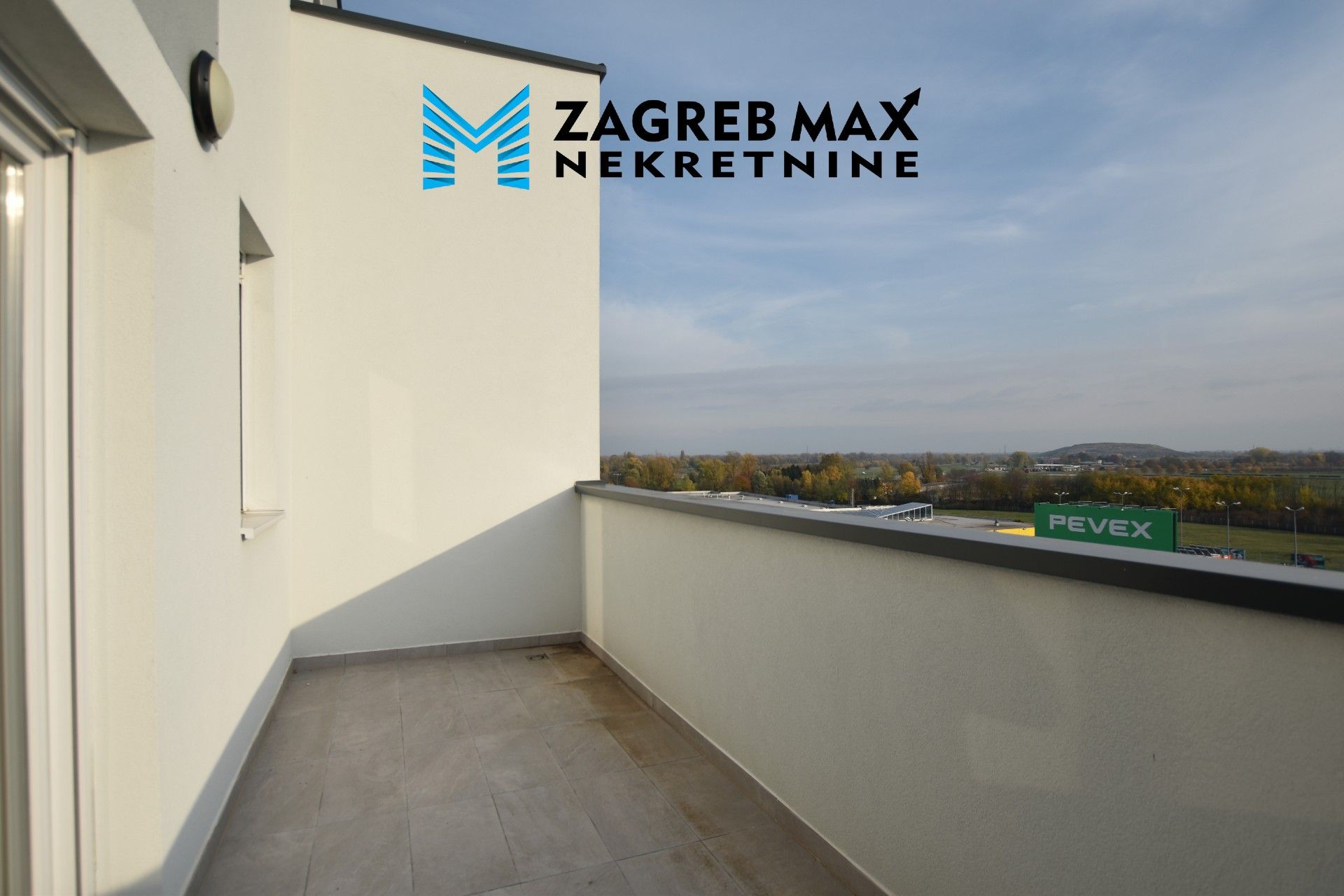 Zagreb - NOVI ZAGREB – ZAPRUĐE Prostran penthouse, velika terasa, garaža, novogradnja, BEZ PROVIZIJE