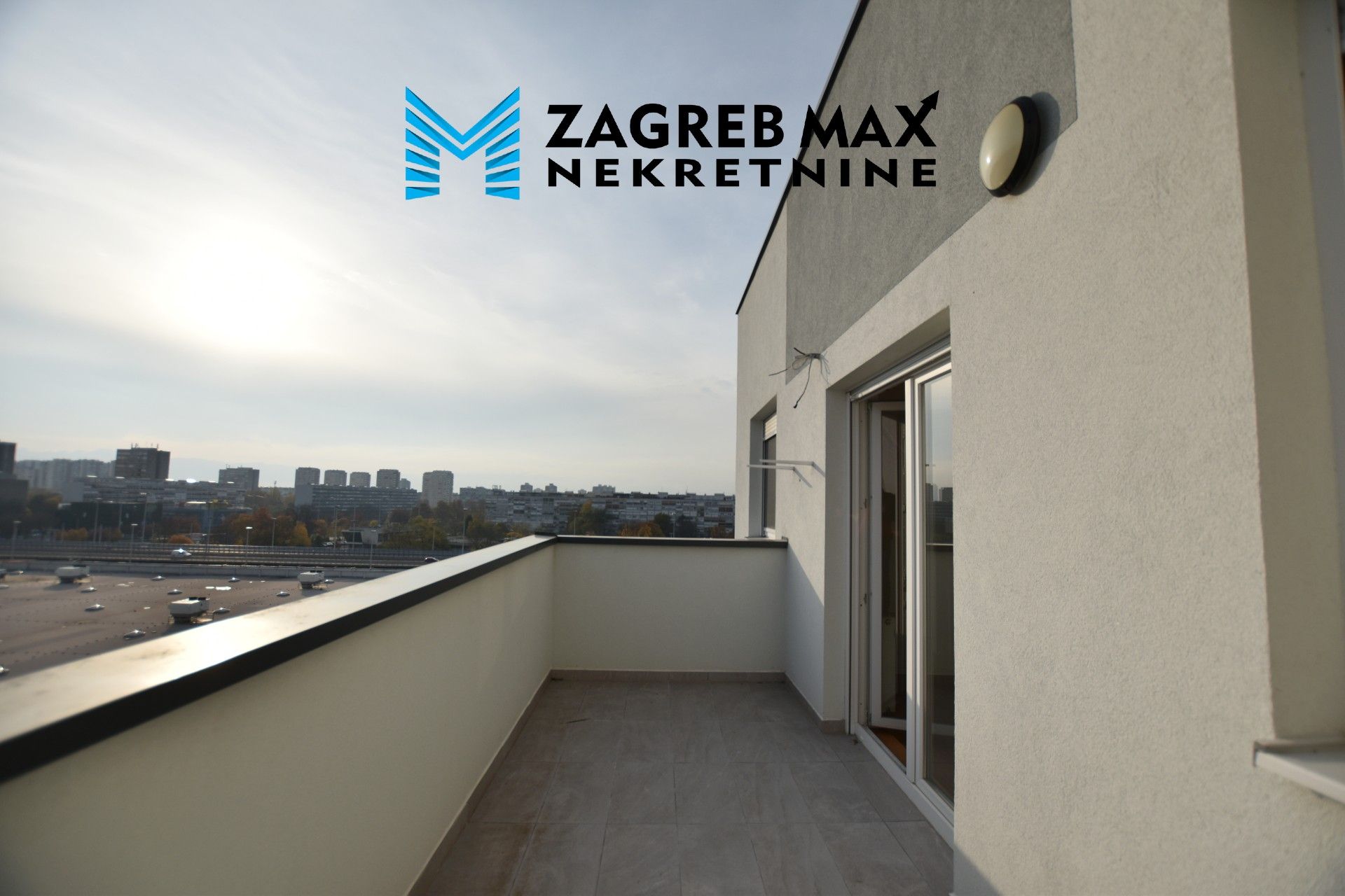 Zagreb - NOVI ZAGREB – ZAPRUĐE Prostran penthouse, velika terasa, garaža, novogradnja, BEZ PROVIZIJE
