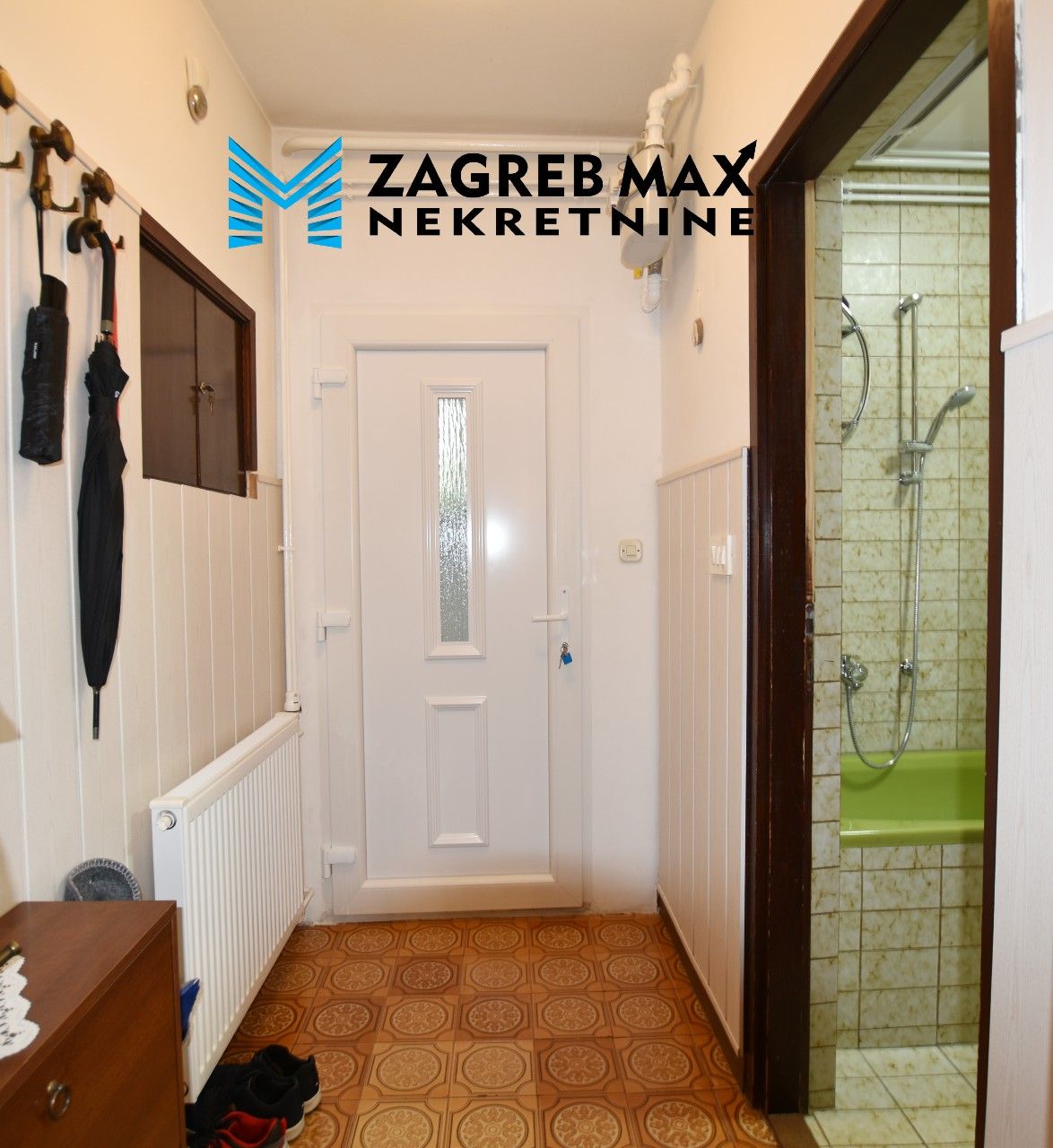 Zagreb - GAJNICE – Ulica Jagnjedje, ugodan 3soban stan u prizemlju, 2 spremišta i podrum, parking, loggia