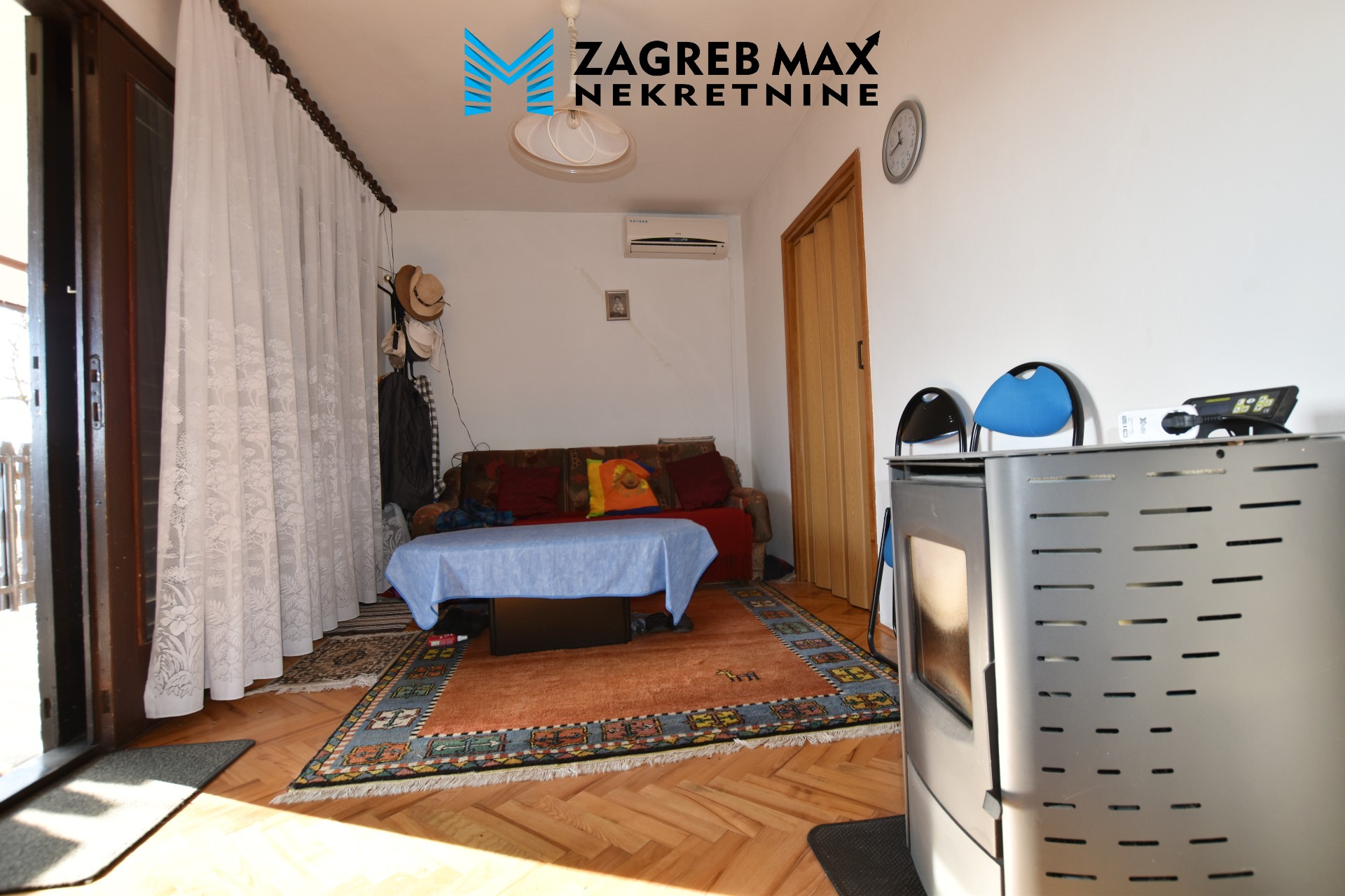 Zagreb - MOSLOVAČKA SLATINA (POPOVAČA) – Samostojeća kuća 64 m2, zemljište 1300 m2, vinograd, mirno okruženje