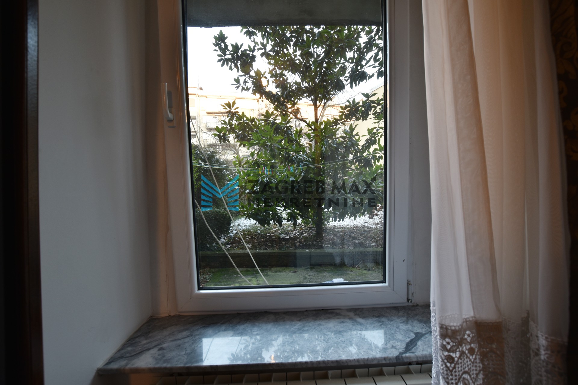 Zagreb - DONJI GRAD – Kvaternikov Trg, 1soban stan 28 m2, odlična lokacija, BEZ PROVIZIJE