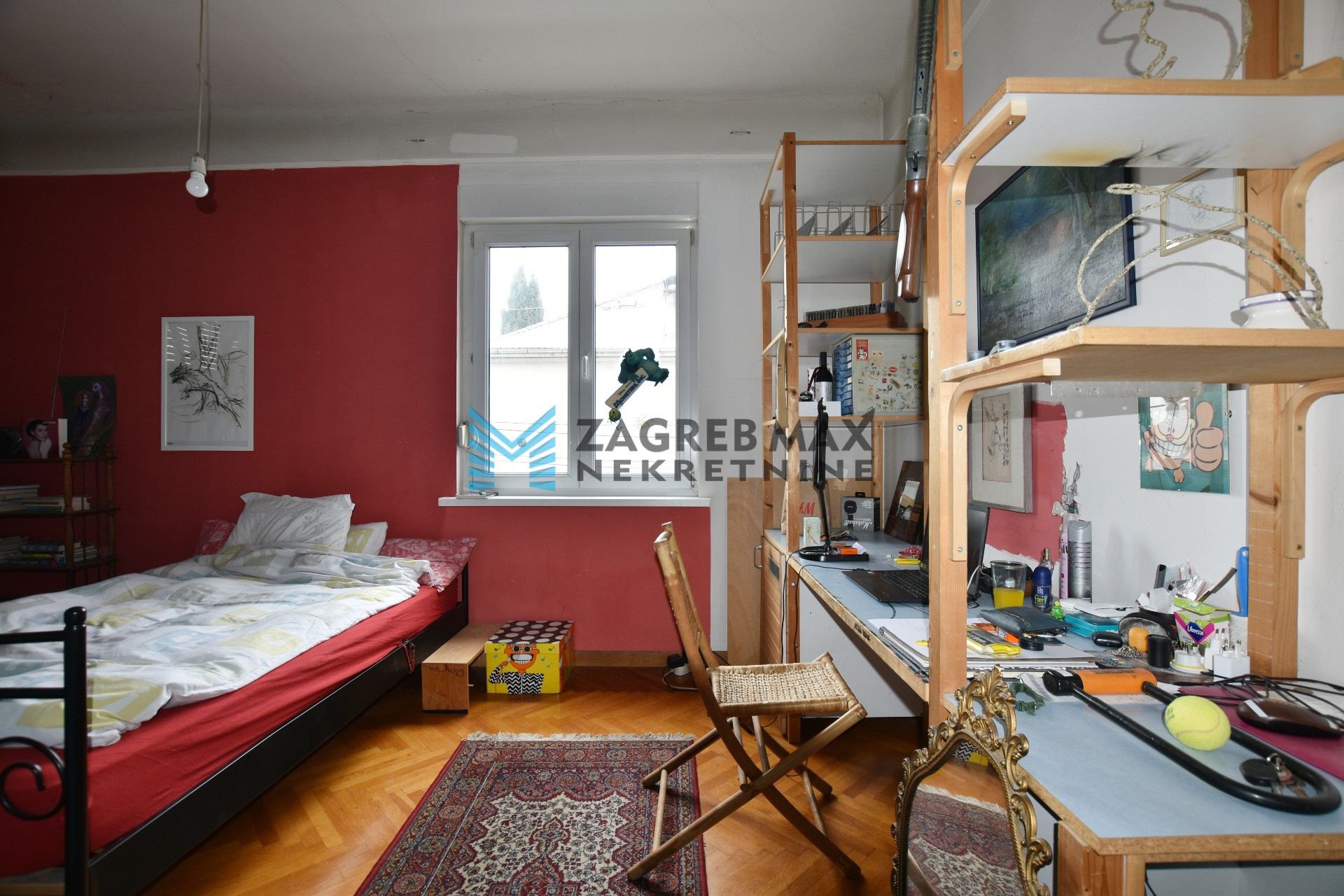 Zagreb - VRHOVEC Prostran 6soban stan 187 m2 + 2 garaže 34 m2, 1. kat, loggia, balkon, odlična lokacija