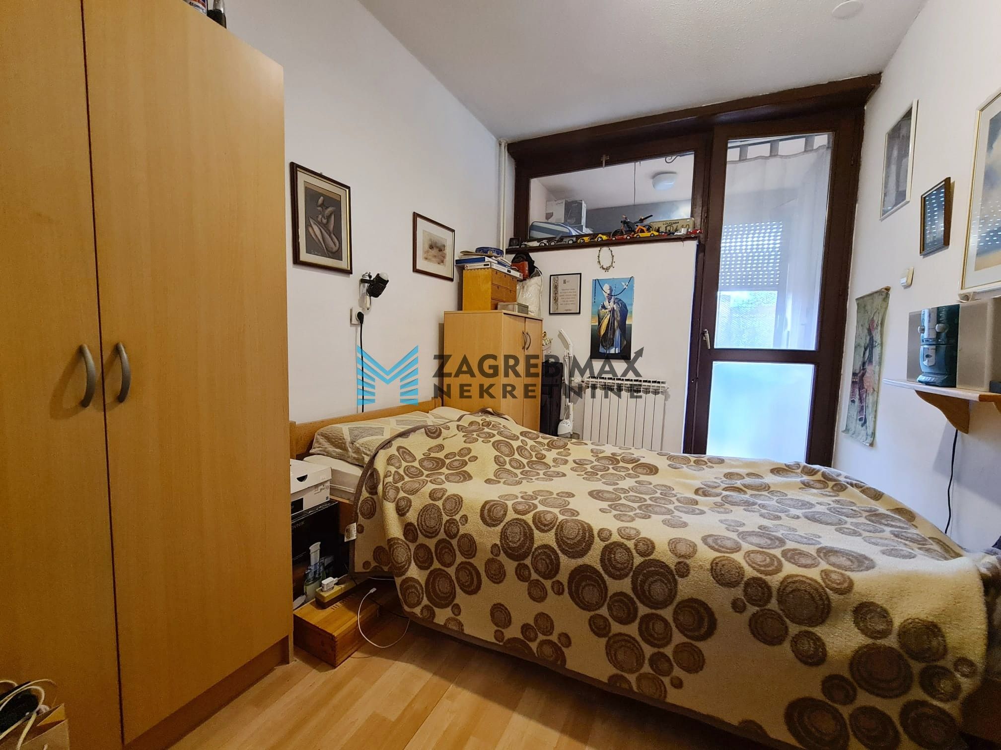 Zagreb - ŠPANSKO – Prostran 4soban stan 73 m2, 3. kat, odlična lokacija, 2 loggie, spremište