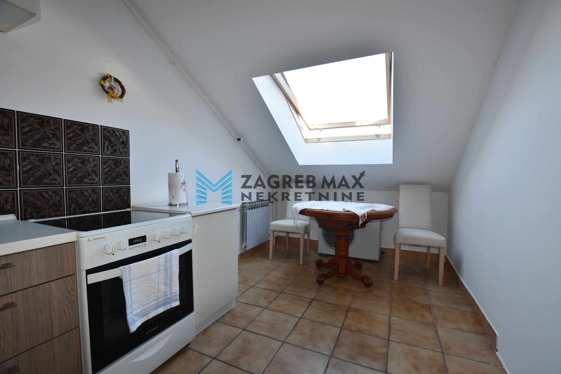 Zagreb - MALEŠNICA Komforan 2soban stan od 58 m2, 5. kat, BEZ PROVIZIJE