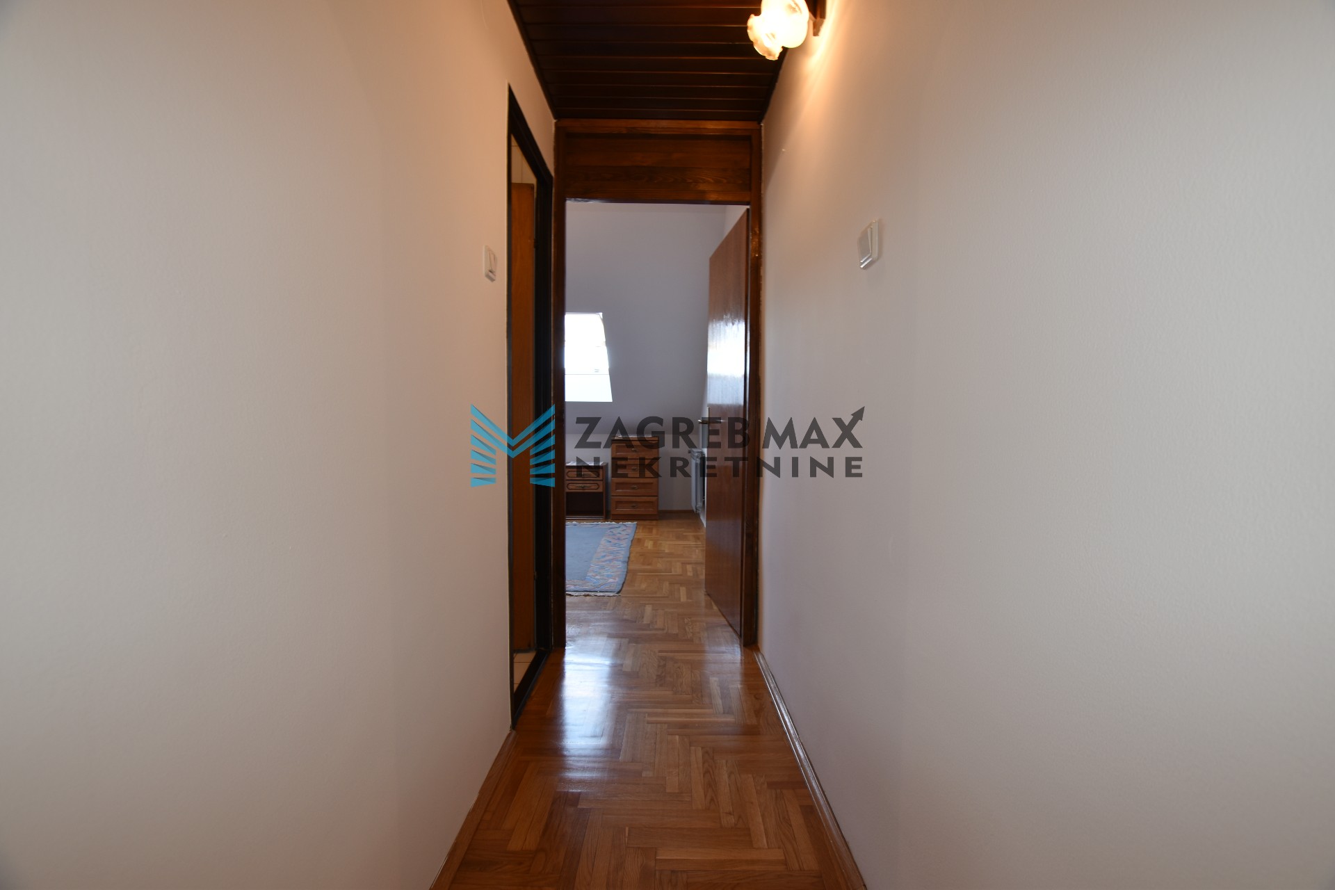 Zagreb - MALEŠNICA Komforan 2soban stan od 58 m2, 5. kat, BEZ PROVIZIJE