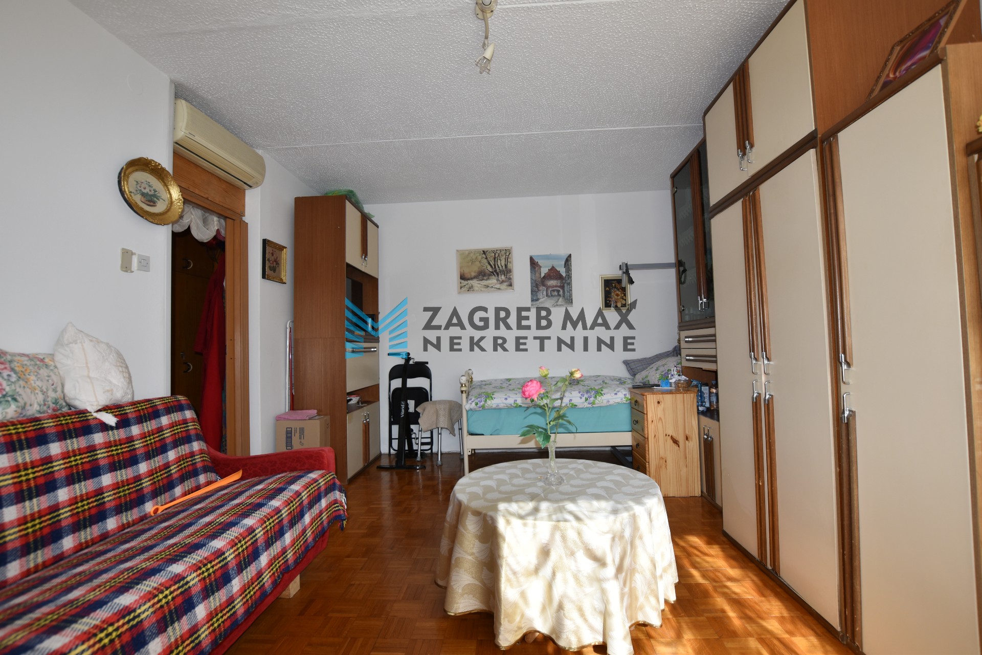 Zagreb - UTRINA – Maretićeva ulica, 1soban stan 32 m2, 7. kat, odlična lokacija, BEZ PROVIZIJE