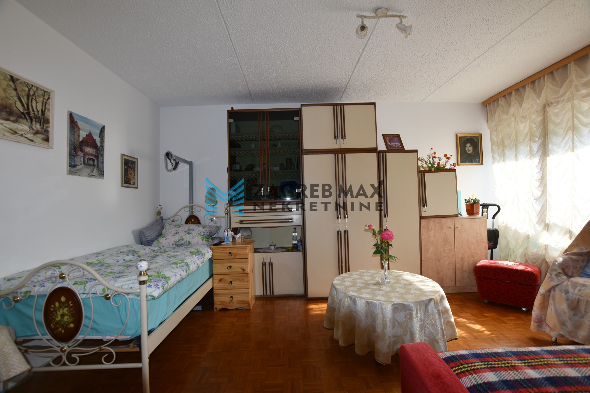 Zagreb - UTRINA – Maretićeva ulica, 1soban stan 32 m2, 7. kat, odlična lokacija, BEZ PROVIZIJE