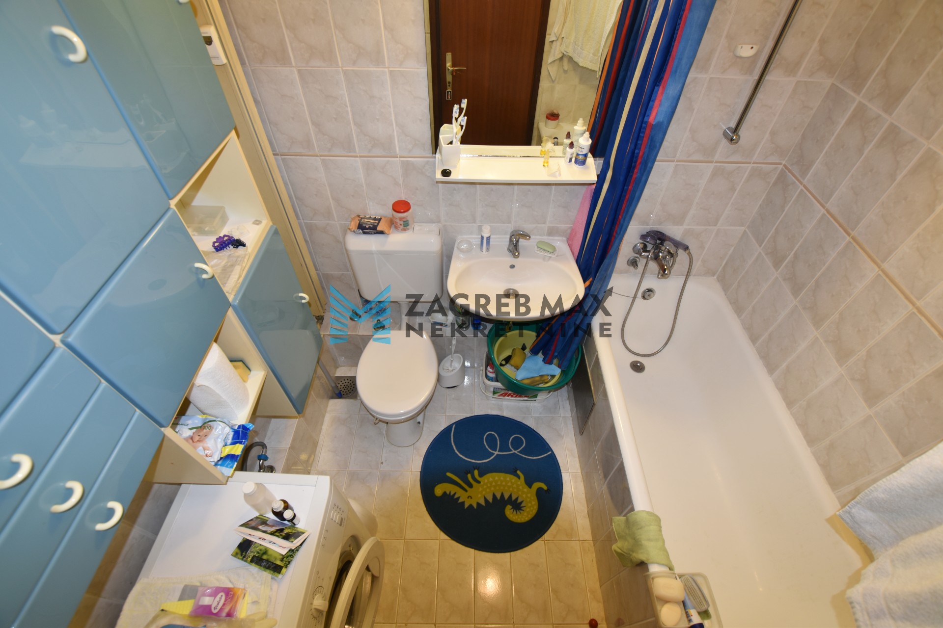 Zagreb - VRBANI – Rudeška ulica, prostran 3soban stan 65 m2, 3. kat, odlična lokacija, loggia, BEZ PROVIZIJE