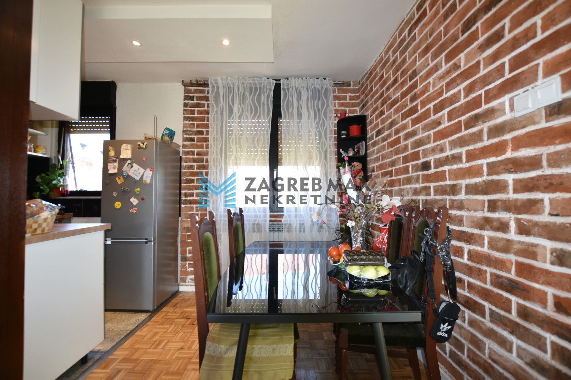 Zagreb - LUČKO – Obiteljska samostojeća kuća 122 m2, zemljište 542 m2, mirno okruženje, garaža, BEZ PROVIZIJE