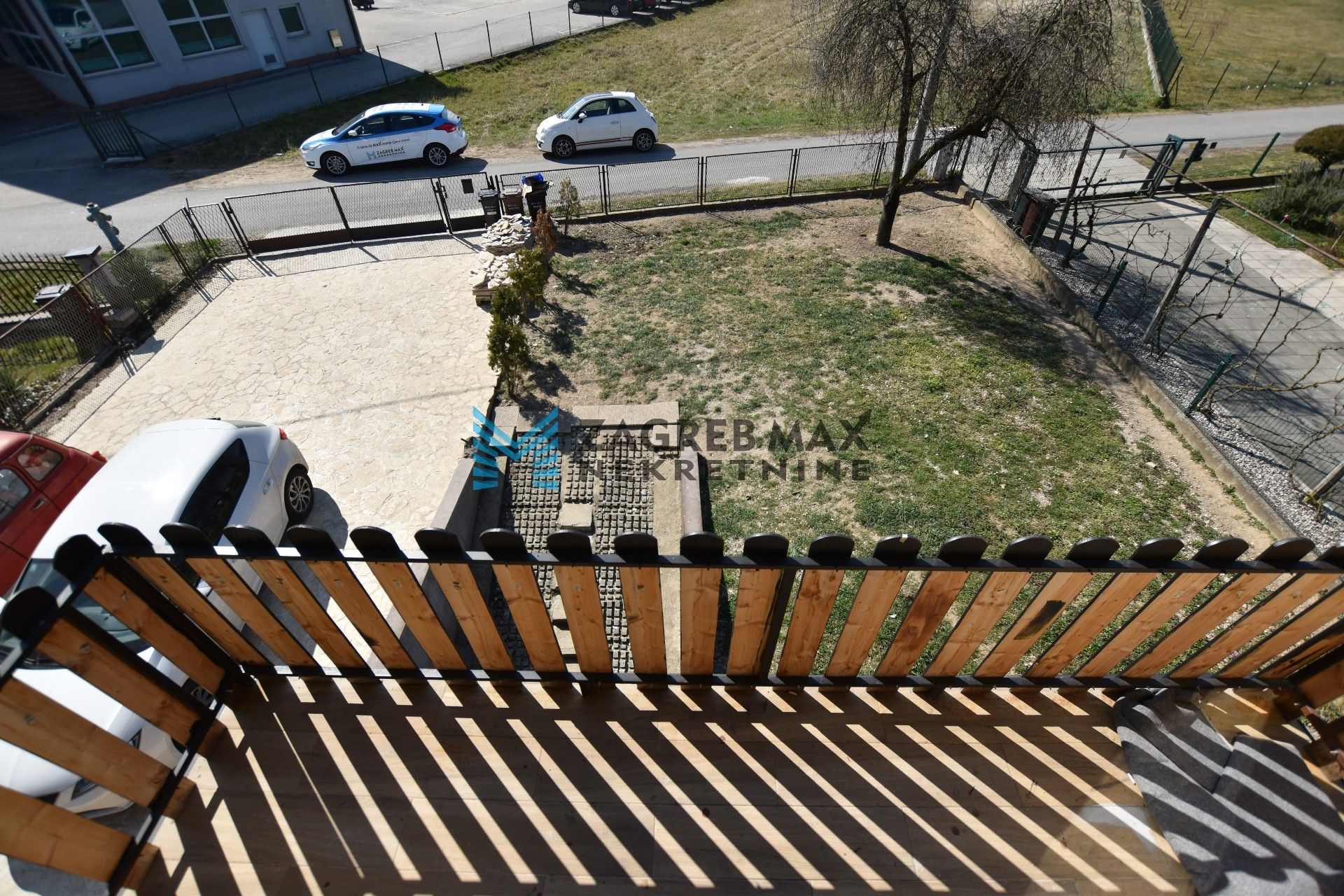 Zagreb - LUČKO – Obiteljska samostojeća kuća 122 m2, zemljište 542 m2, mirno okruženje, garaža, BEZ PROVIZIJE