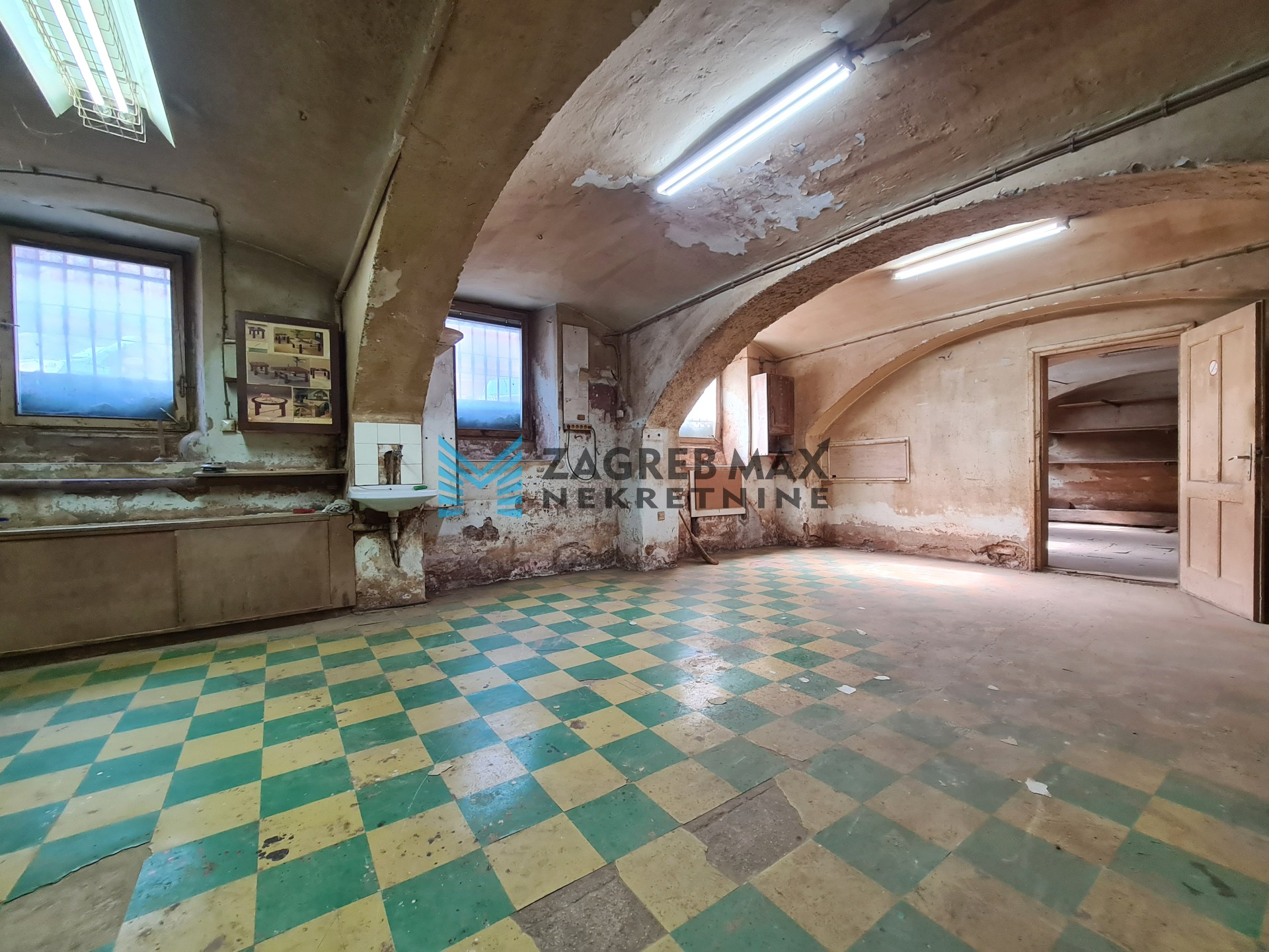 Zagreb - CENTAR – Prilaz Gjure Deželića poslovni prostor 87 m2, odlična lokacija, BEZ PROVIZIJE