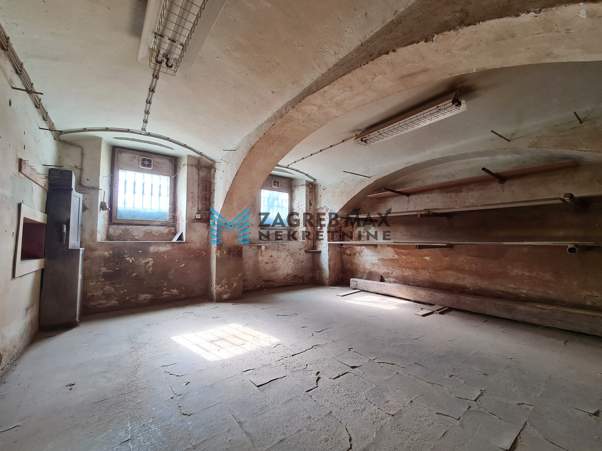 Zagreb - CENTAR – Prilaz Gjure Deželića poslovni prostor 87 m2, odlična lokacija, BEZ PROVIZIJE