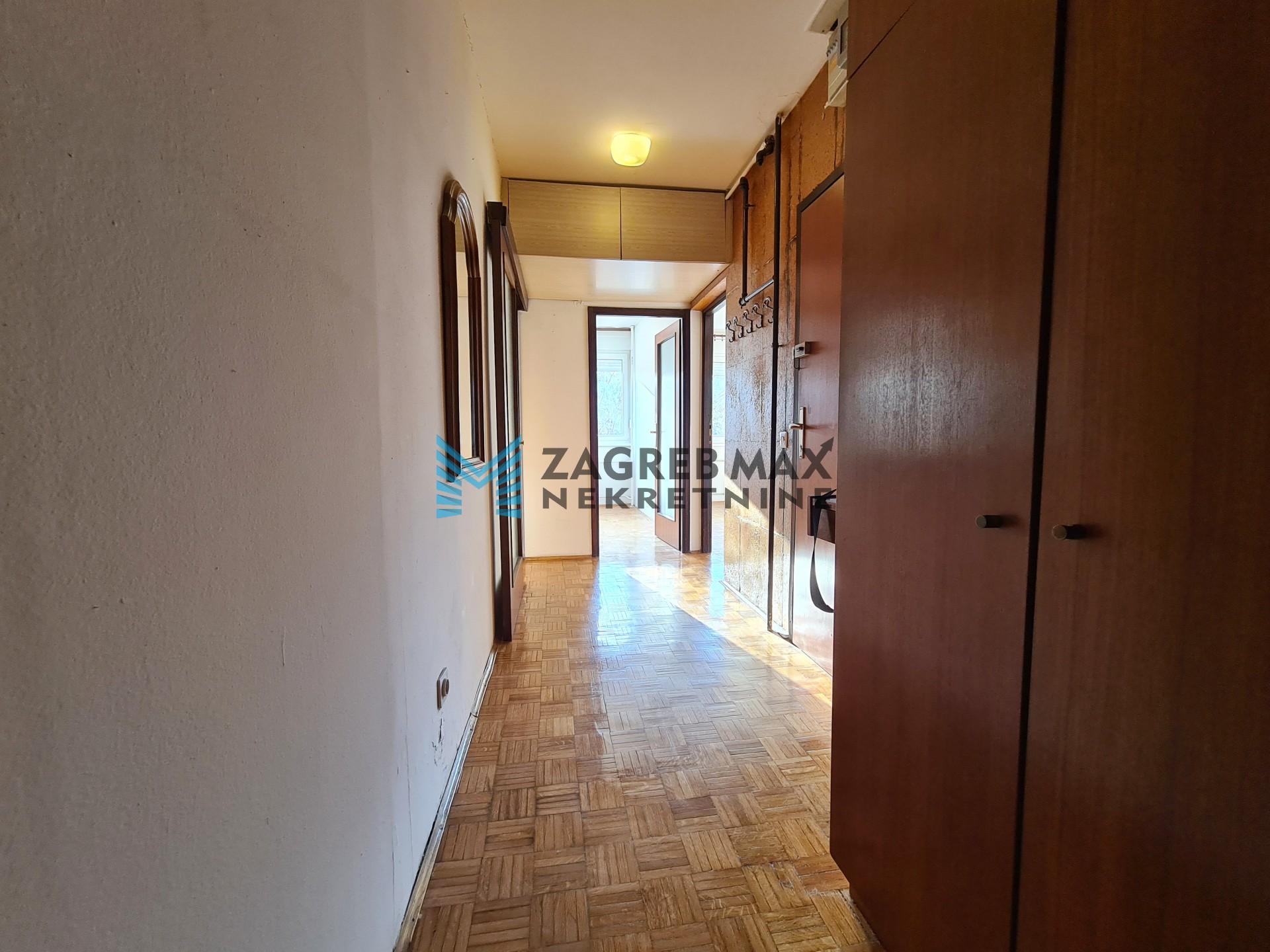 Zagreb - ŠPANSKO – ugodan 2soban stan 46 m2, 3. kat, mirno okruženje, loggia, spremište, BEZ PROVIZIJE