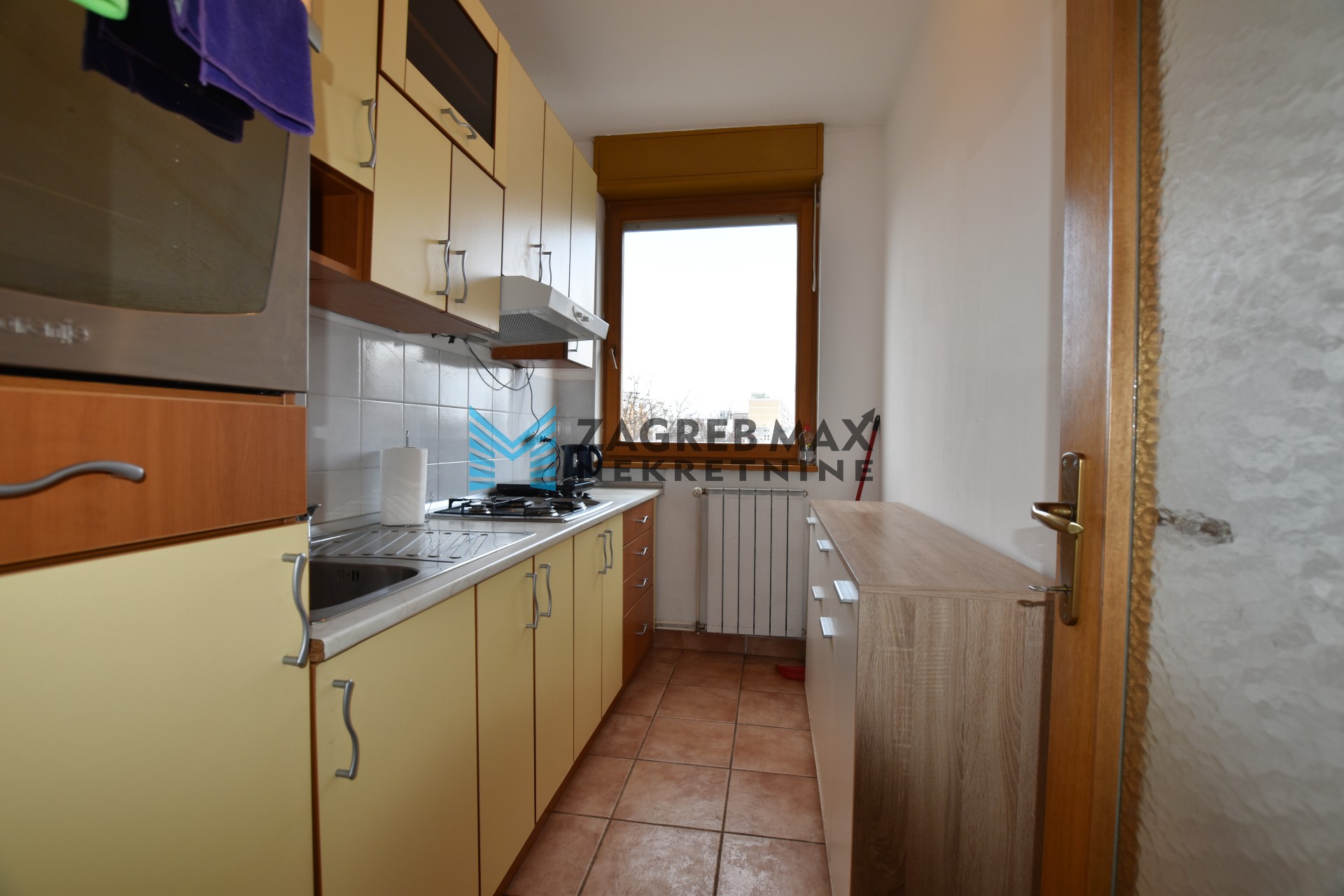 Zagreb - NAJAM - SREDNJACI Moderan 3soban stan 62 m2, 3. kat, odlična lokacija, balkon, BEZ PROVIZIJE