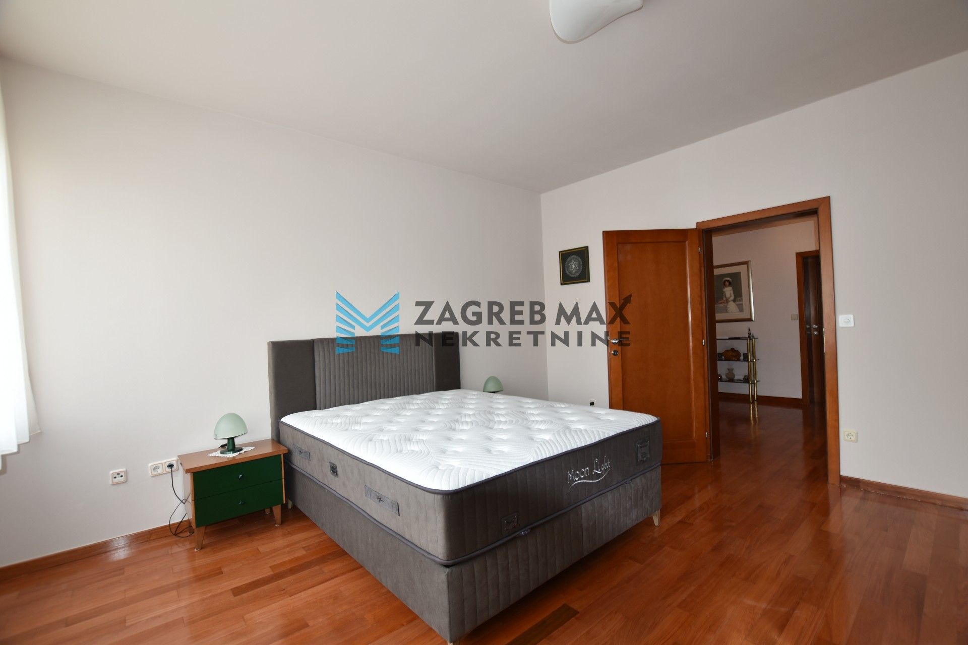 Zagreb - NAJAM - ILICA Luksuzan 3soban stan 91 m2, 2. kat, mirno okruženje, terasa, BEZ PROVIZIJE