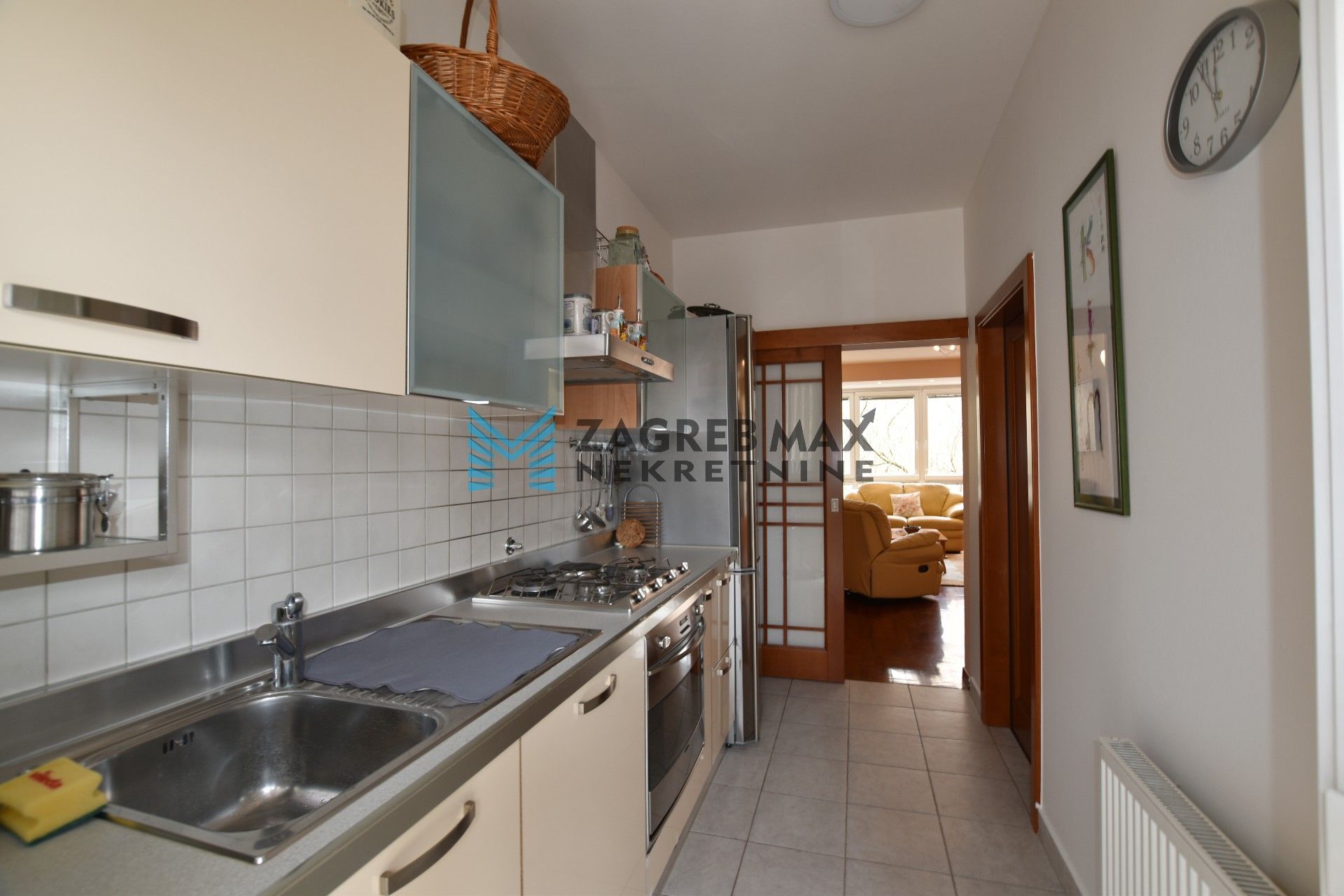 Zagreb - NAJAM - ILICA Luksuzan 3soban stan 91 m2, 2. kat, mirno okruženje, terasa, BEZ PROVIZIJE