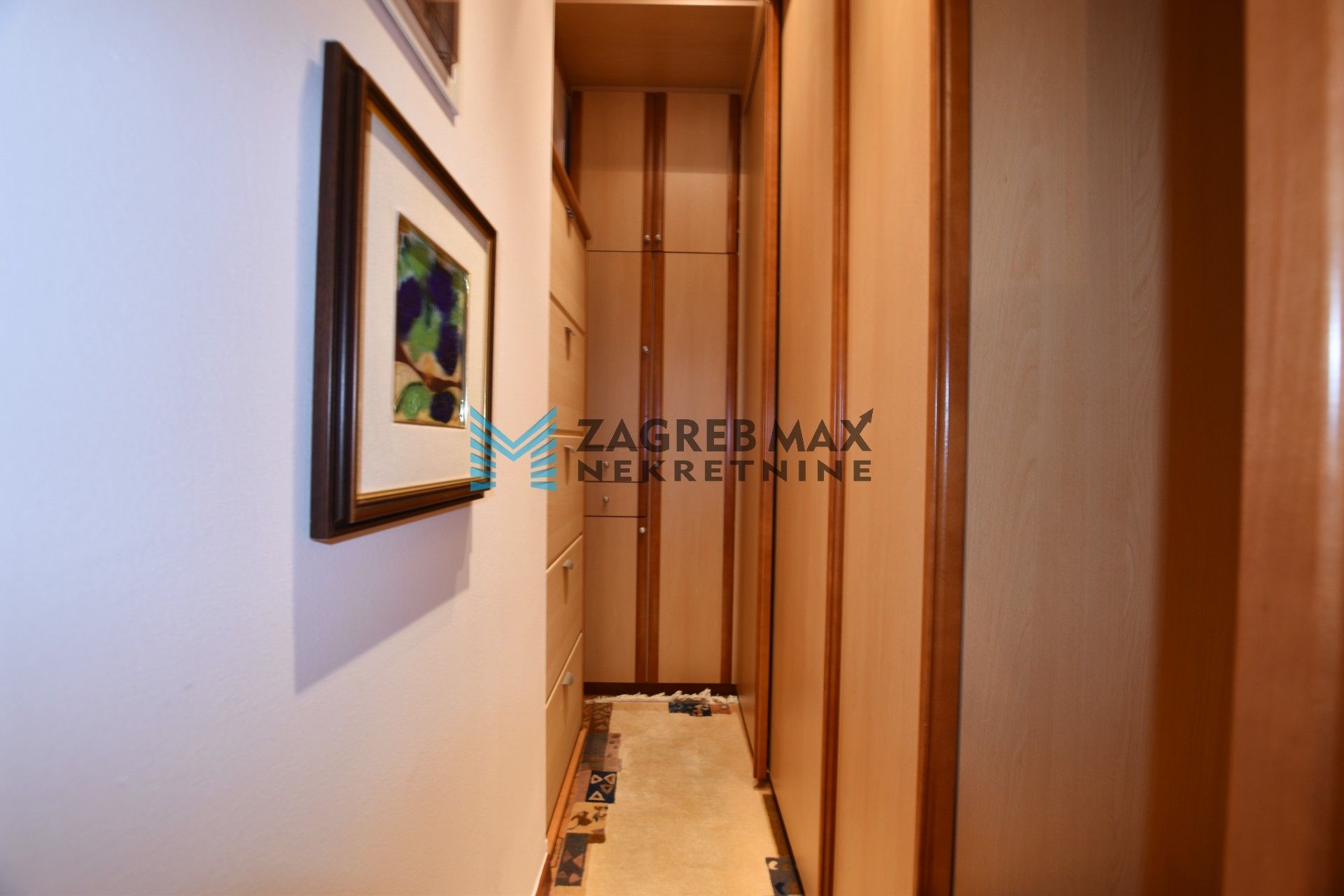 Zagreb - NAJAM - ILICA Luksuzan 3soban stan 91 m2, 2. kat, mirno okruženje, terasa, BEZ PROVIZIJE