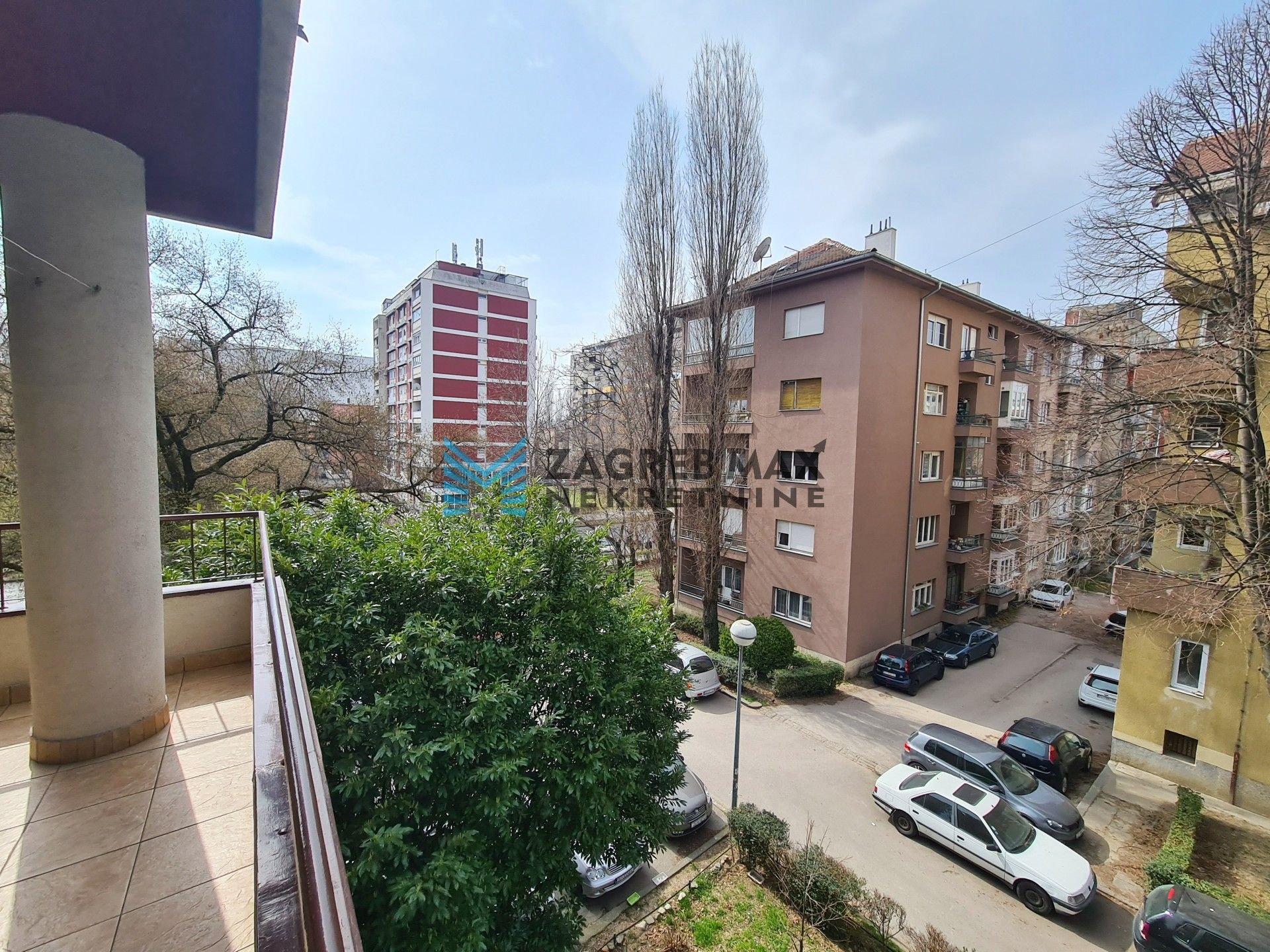 Zagreb - NAJAM - ILICA Luksuzan 3soban stan 91 m2, 2. kat, mirno okruženje, terasa, BEZ PROVIZIJE