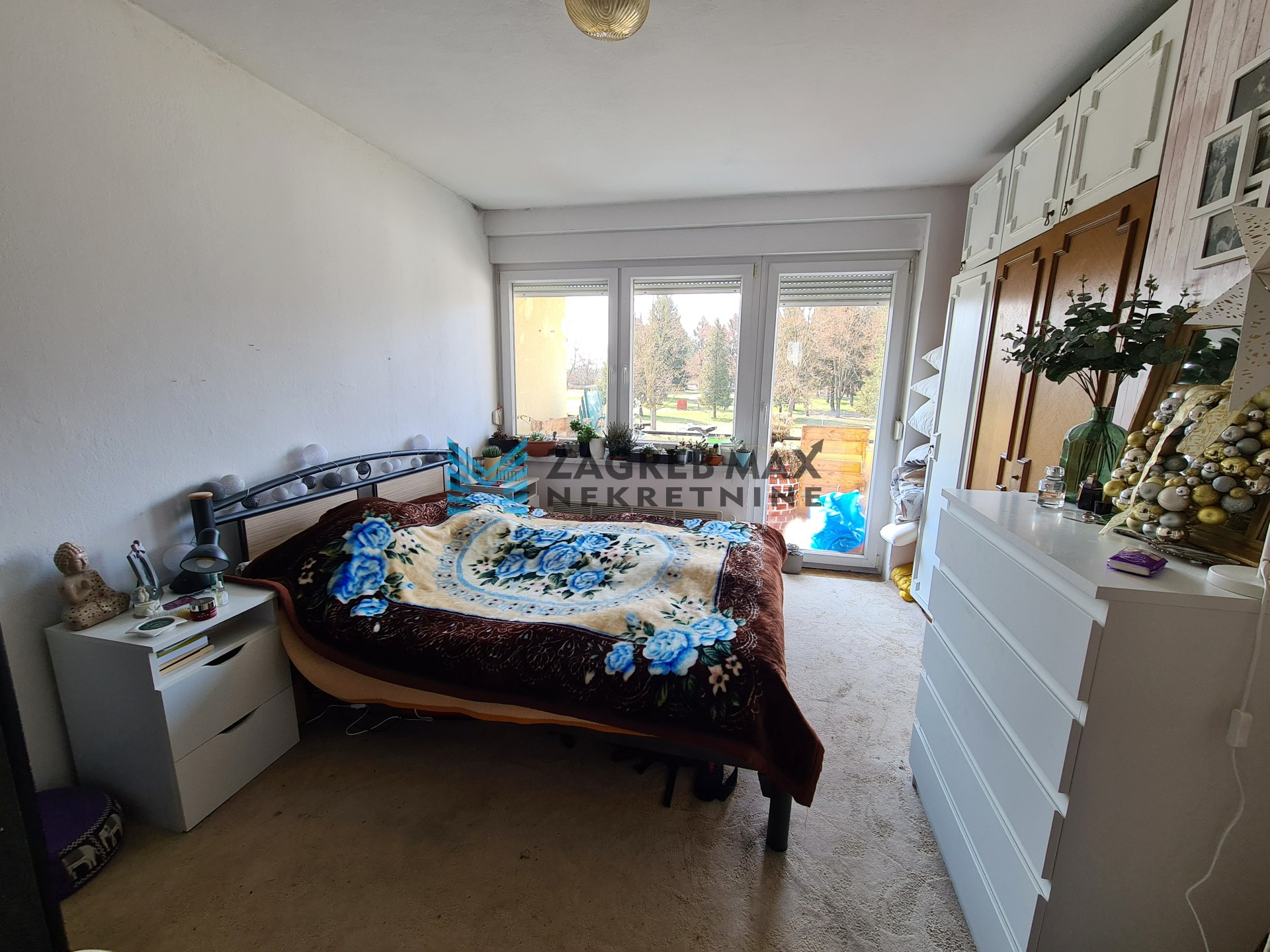 Zagreb - JEŽDOVEC Udoban 2soban stan 65 m2, 1. kat, mirno okruženje, loggia, parking, BEZ PROVIZIJE