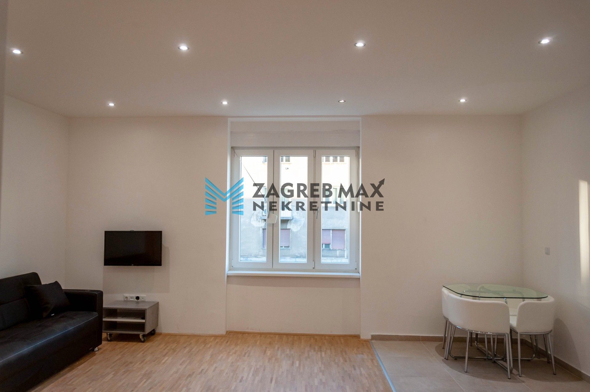 Zagreb - NAJAM - DONJI GRAD Moderan 2soban stan 52 m2, 2. kat, odlična lokacija, balkon, BEZ PROVIZIJE