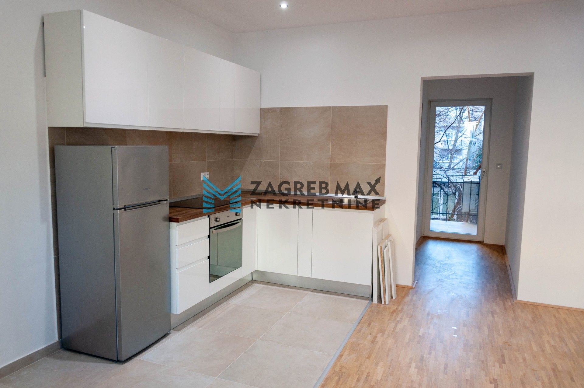 Zagreb - NAJAM - DONJI GRAD Moderan 2soban stan 52 m2, 2. kat, odlična lokacija, balkon, BEZ PROVIZIJE