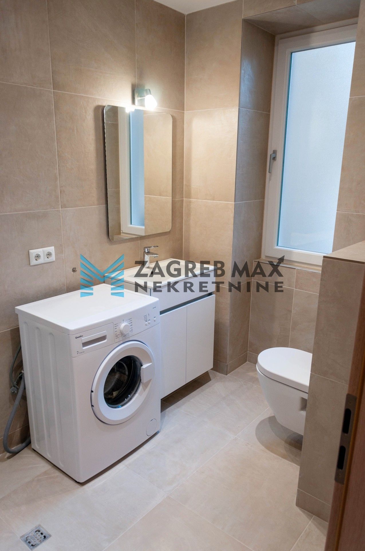 Zagreb - NAJAM - DONJI GRAD Moderan 2soban stan 52 m2, 2. kat, odlična lokacija, balkon, BEZ PROVIZIJE