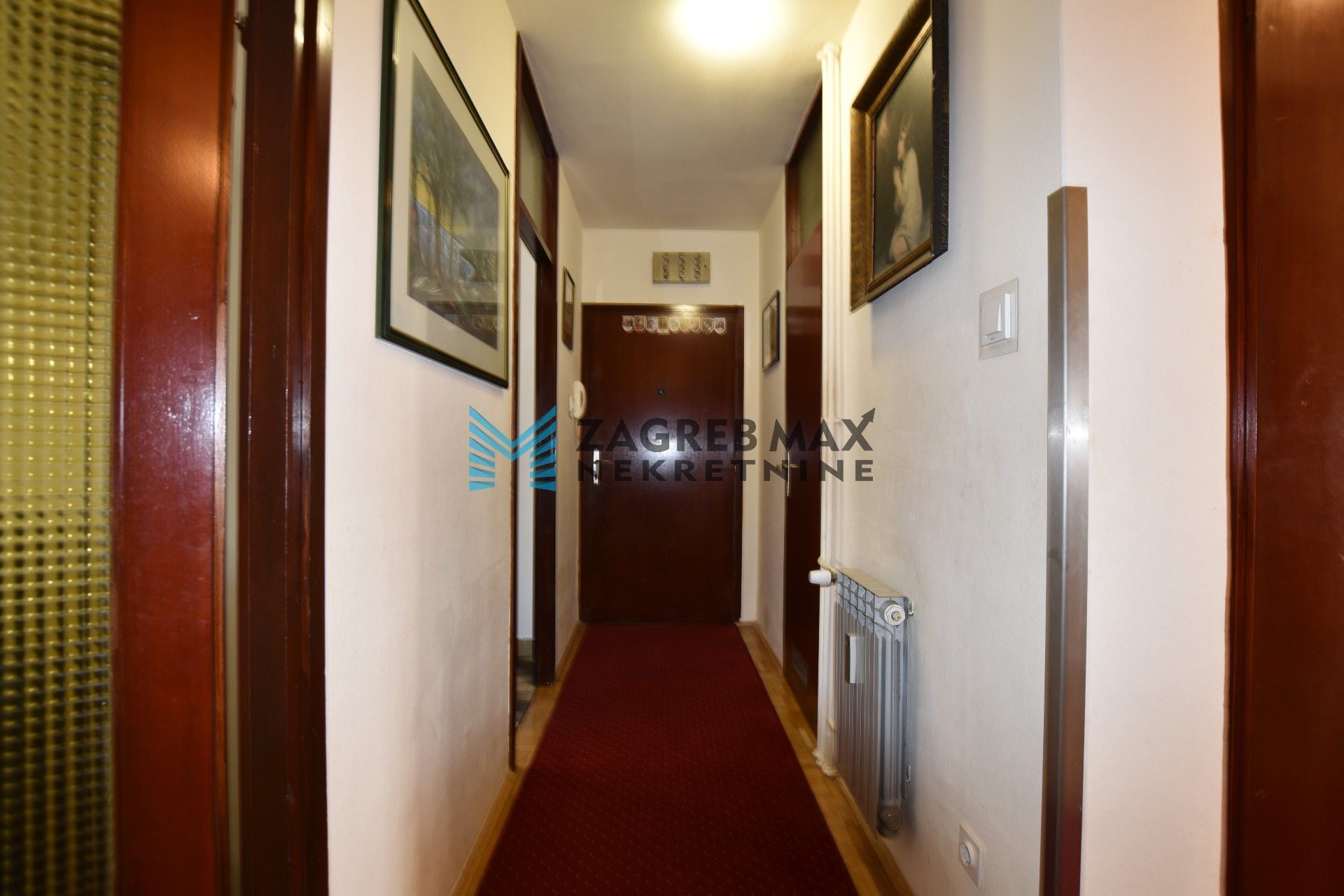 Zagreb - GREDICE Prostran 3soban stan 74 m2, 3. kat, odlična lokacija, loggia, spremište, BEZ PROVIZIJE