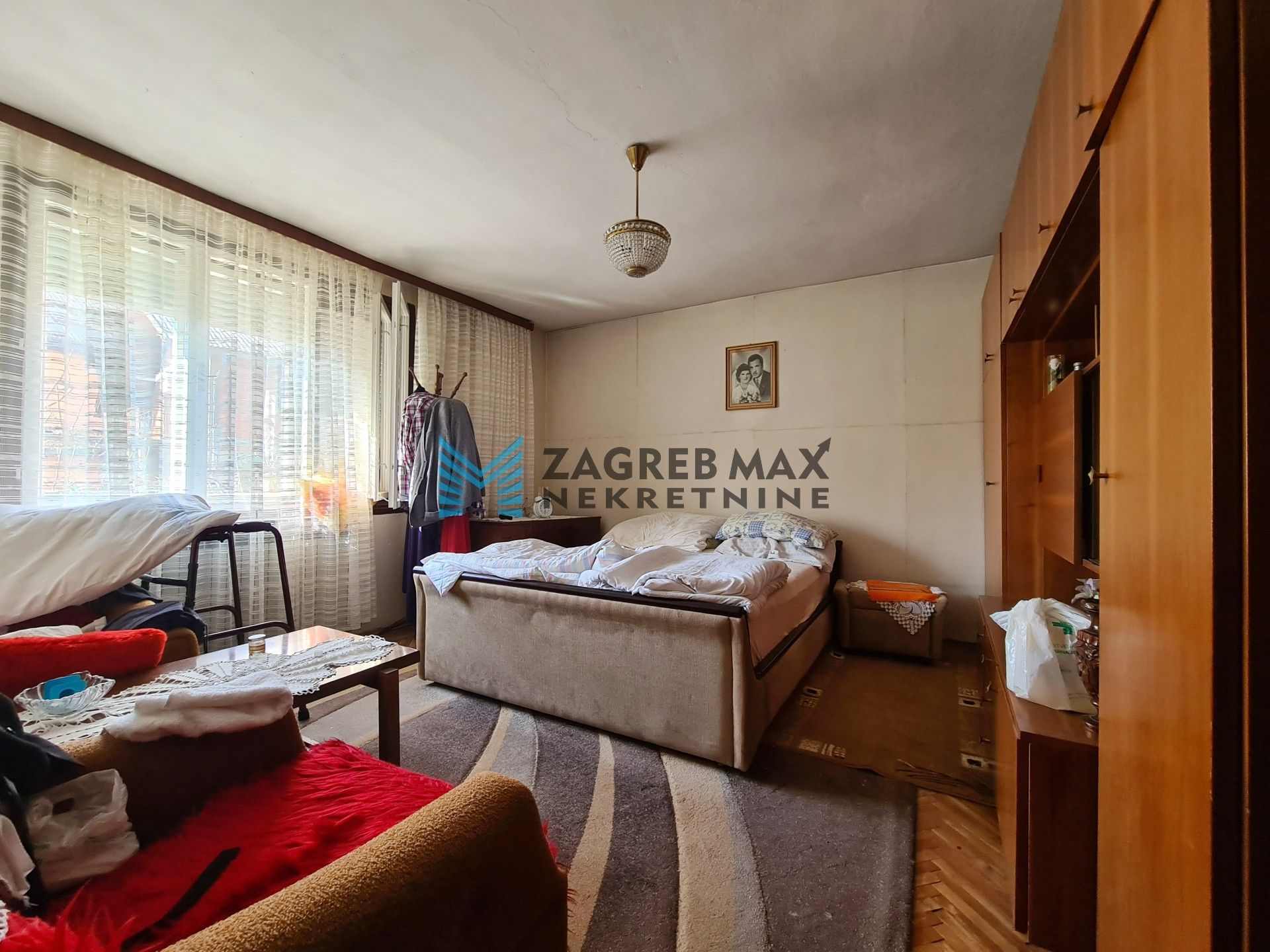 Zagreb - RUDEŠ Samostojeća kuća od 54 m2, zemljište 330 m2, mirno okruženje, garaža, parking, BEZ PROVIZIJE