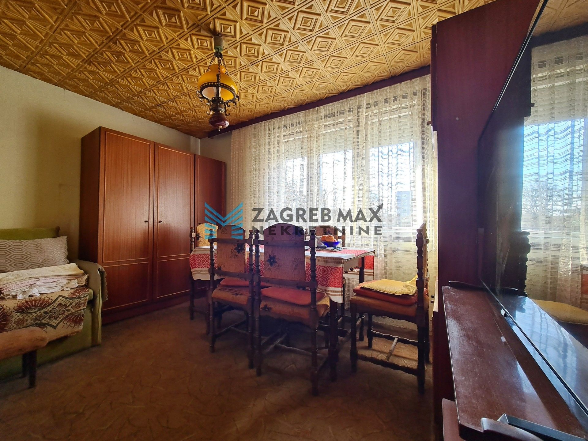 Zagreb - RUDEŠ Samostojeća kuća od 54 m2, zemljište 330 m2, mirno okruženje, garaža, parking, BEZ PROVIZIJE