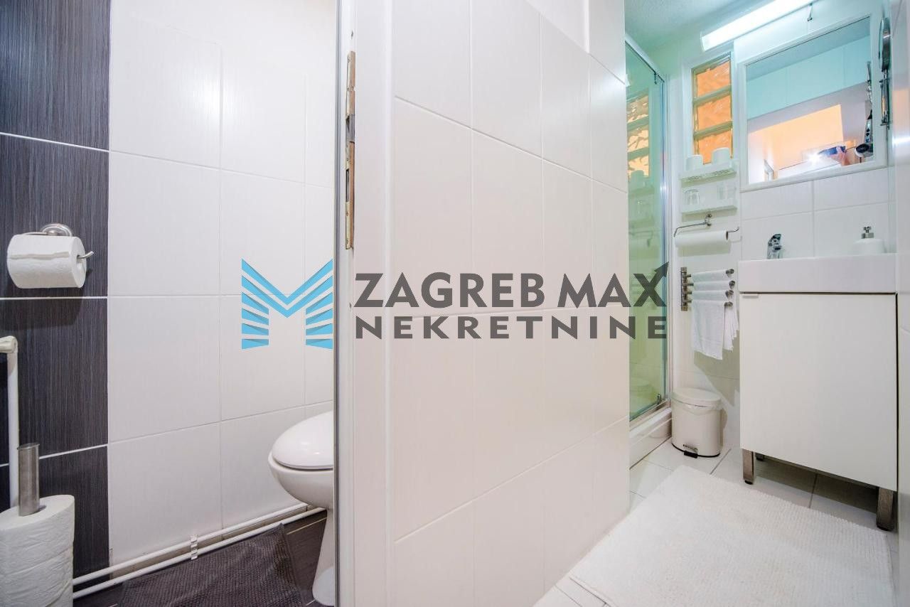 Zagreb - STROGI CENTAR – Trg bana J. Jelačića, moderan 2soban stan 31 m2, 2. kat, TOP lokacija