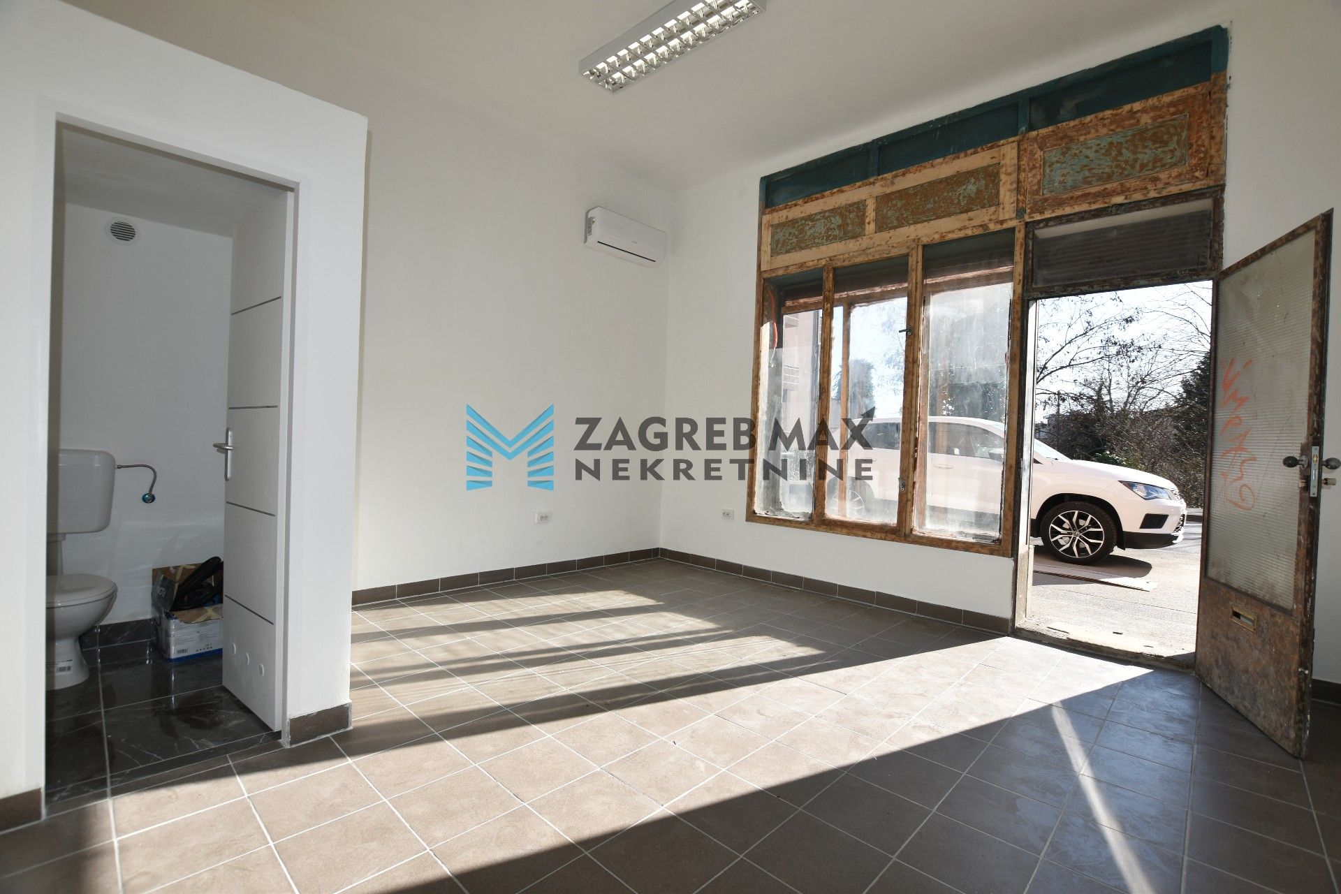 Zagreb - NAJAM - TREŠNJEVKA Novouređeni poslovni prostor 21 m2, TOP lokacija, frekventna ulica, BEZ PROVIZIJE