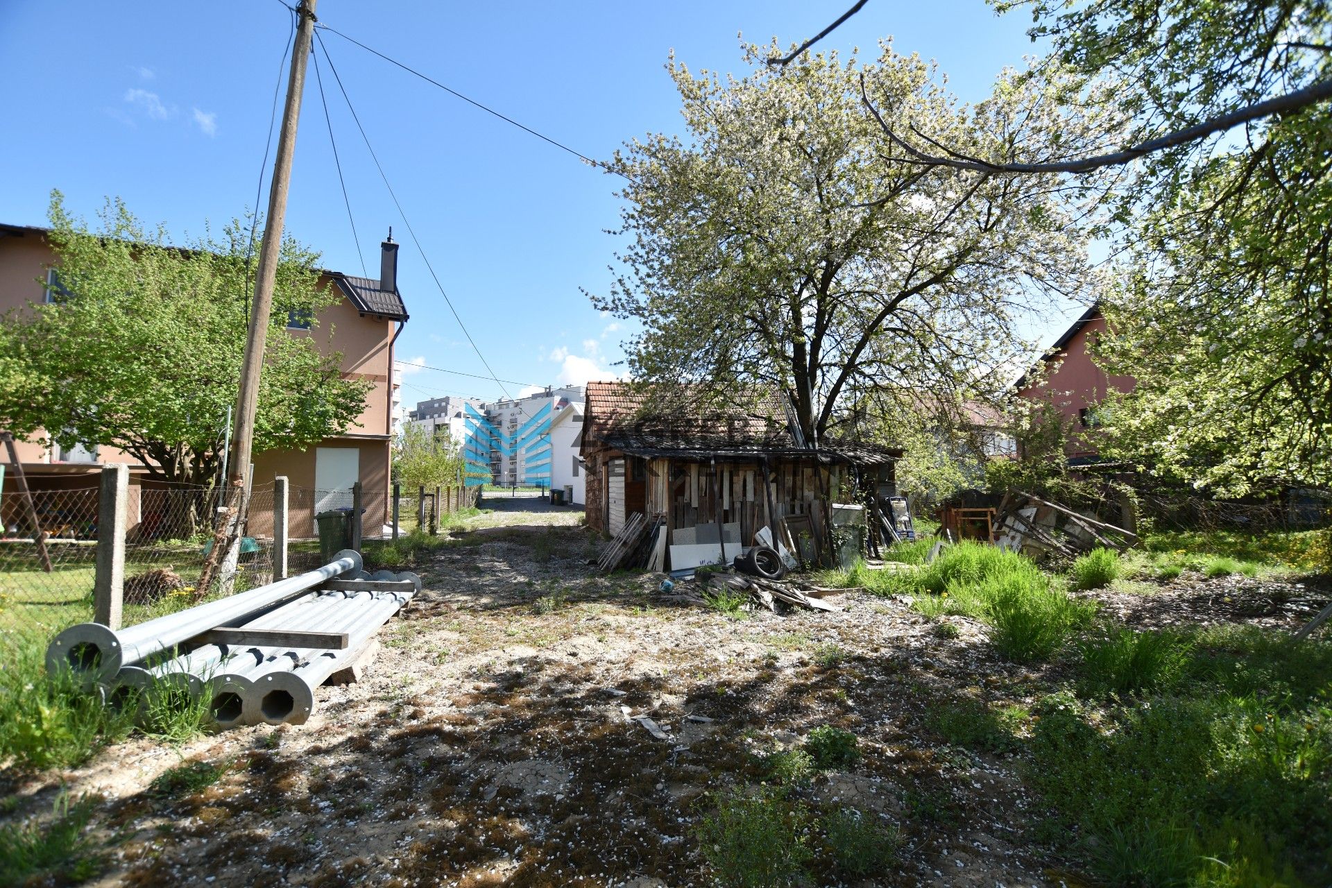 Zagreb - REMETINEC Karlovačka ulica, građevinsko zemljište 649 m2 na odličnoj lokaciji, BEZ PROVIZIJE