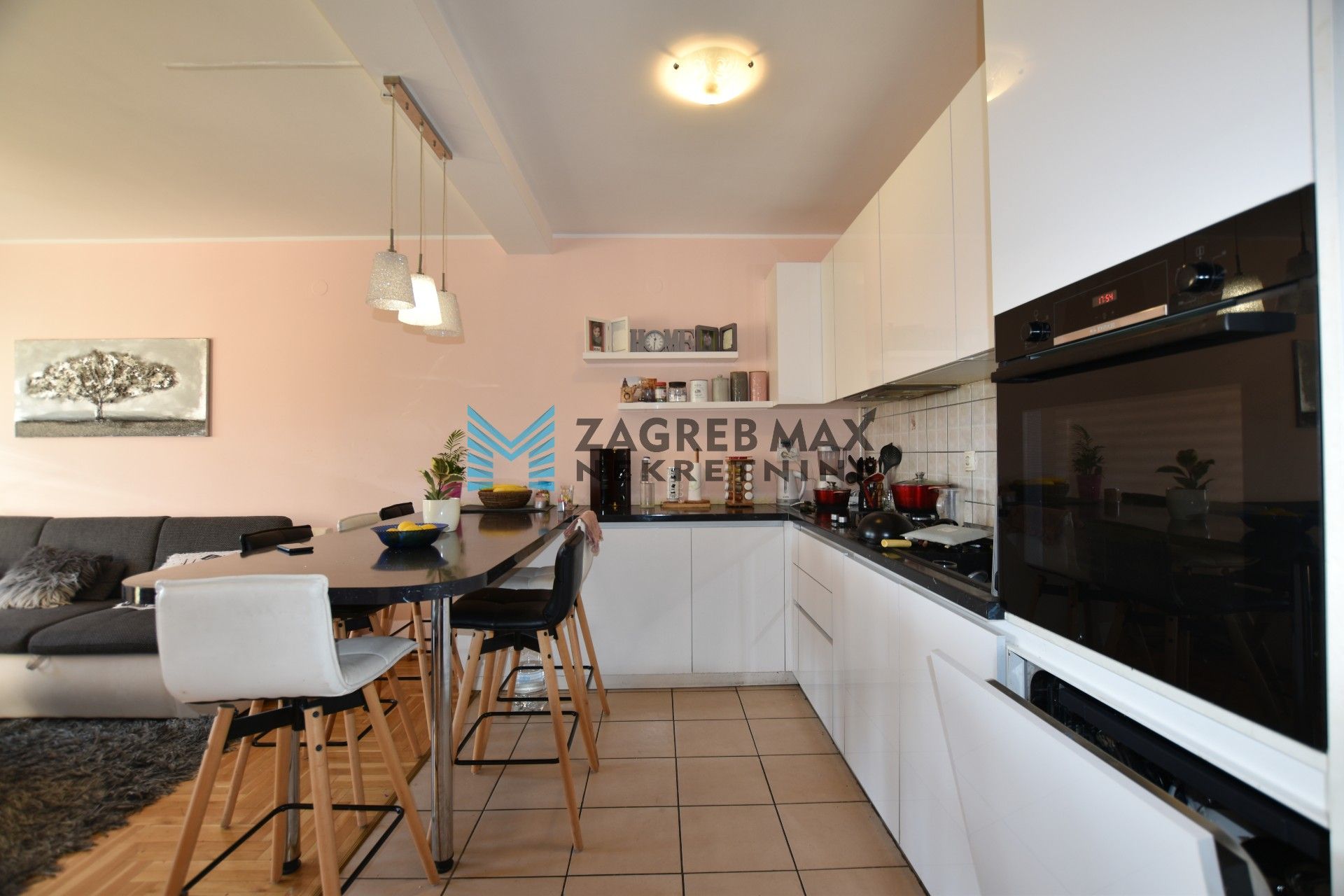 Zagreb - SVETA KLARA Moderan 5soban stan 96 m2, 1. kat, mirno okruženje, 2 balkona, parking, BEZ PROVIZIJE