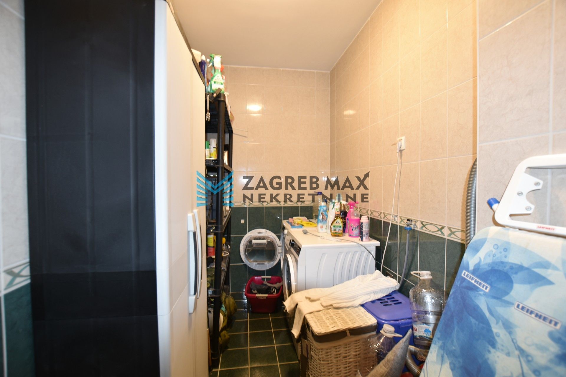 Zagreb - SVETA KLARA Moderan 5soban stan 96 m2, 1. kat, mirno okruženje, 2 balkona, parking, BEZ PROVIZIJE